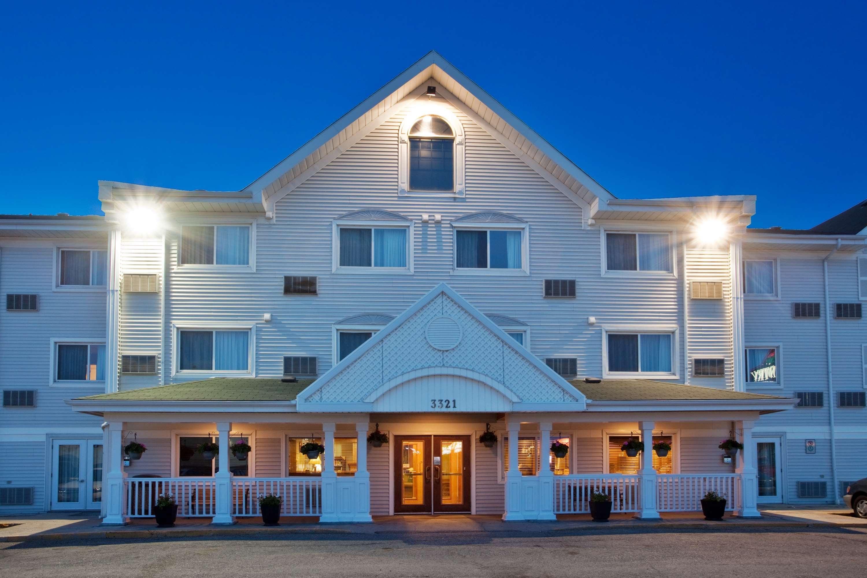 Country Inn & Suites by Radisson, Regina, SK — photo 3