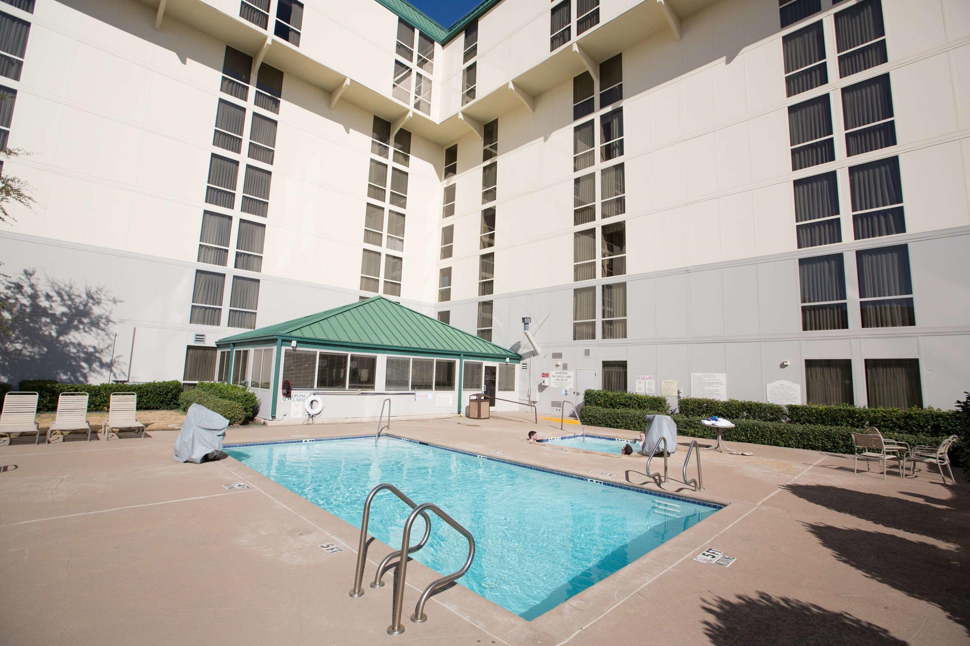 Hilton Garden Inn Dallas Market Center — photo 5