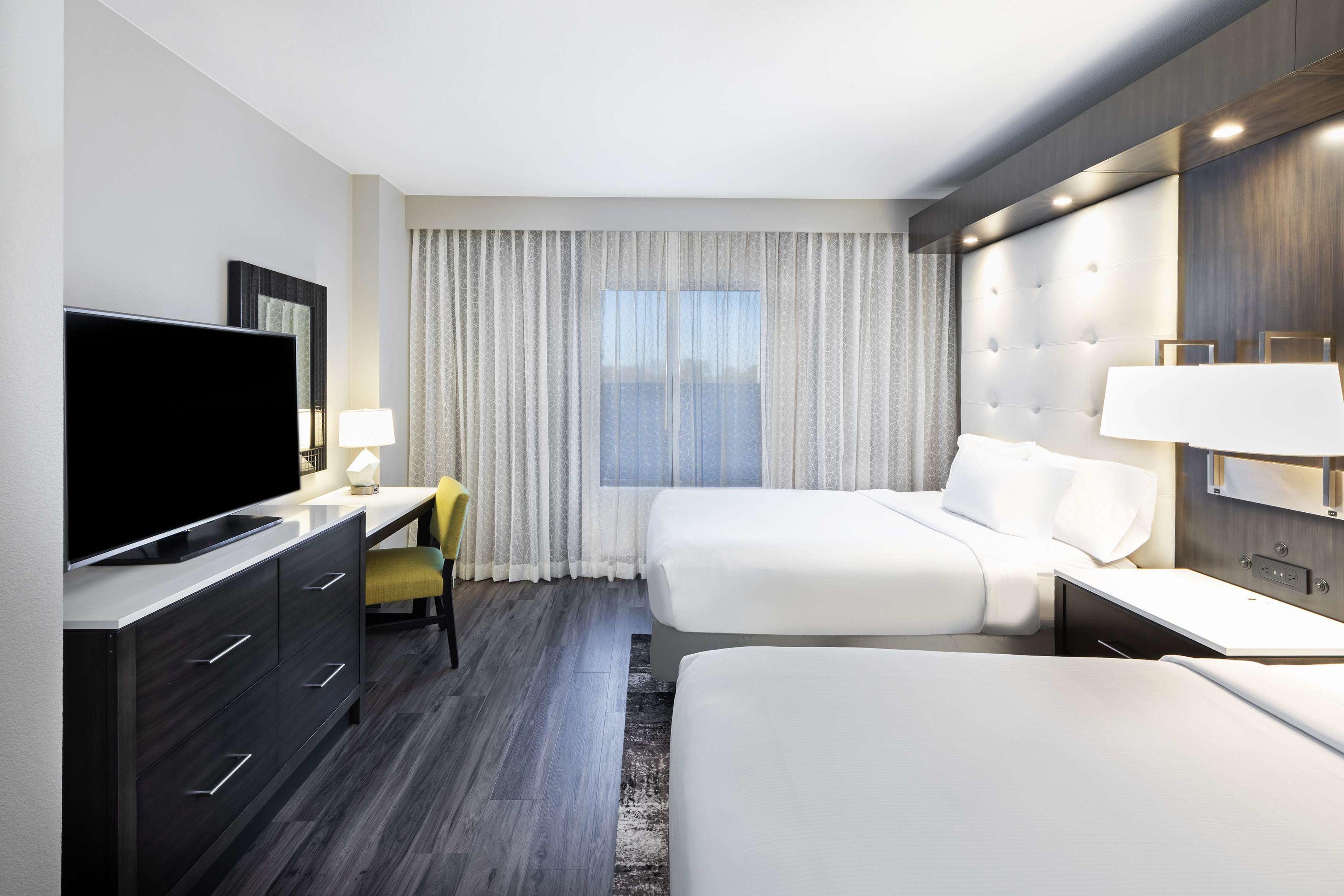 Embassy Suites by Hilton Houston Energy Corridor — photo 4