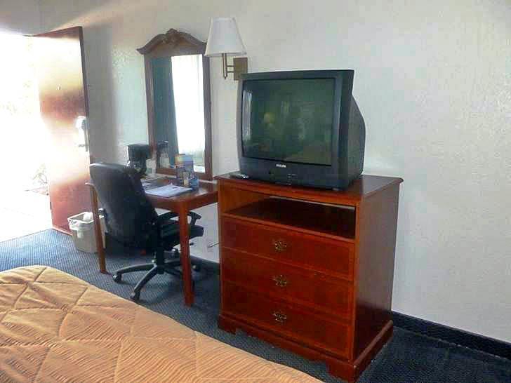 Motel 6 Spring Hill Weeki Wachee — photo 4