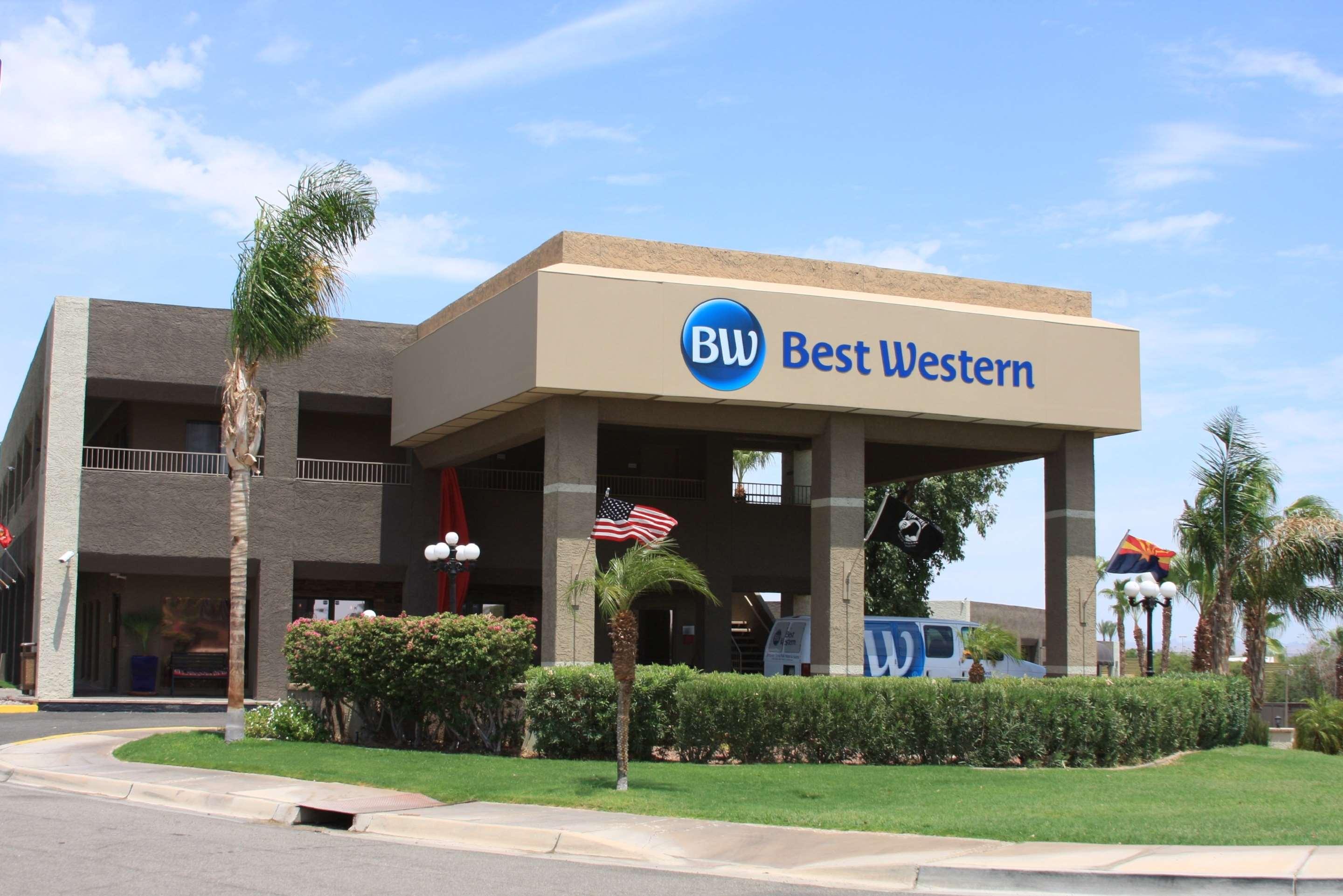 Best Western InnSuites Yuma Mall Hotel & Suites — photo 4