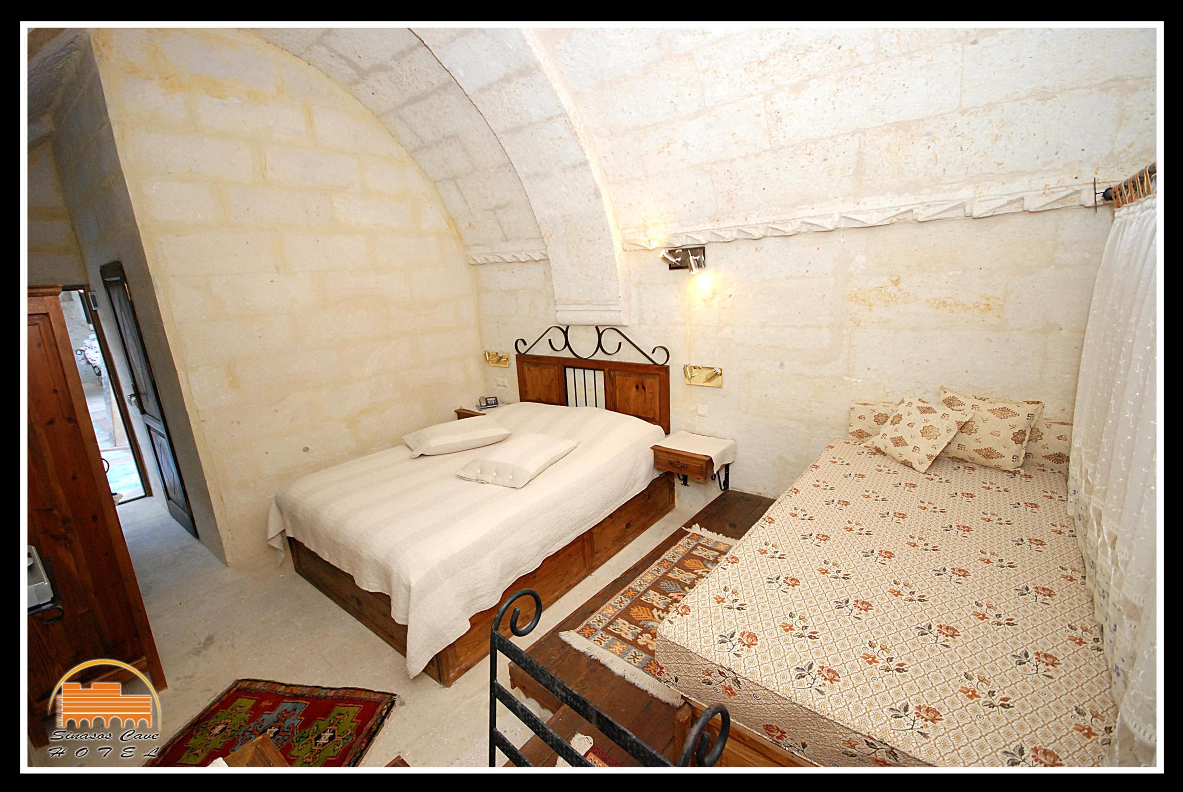 Sinasos Cave — photo 4