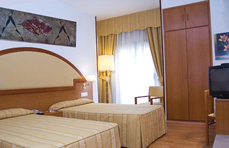 Hotel Don Jaime 54 — photo 4