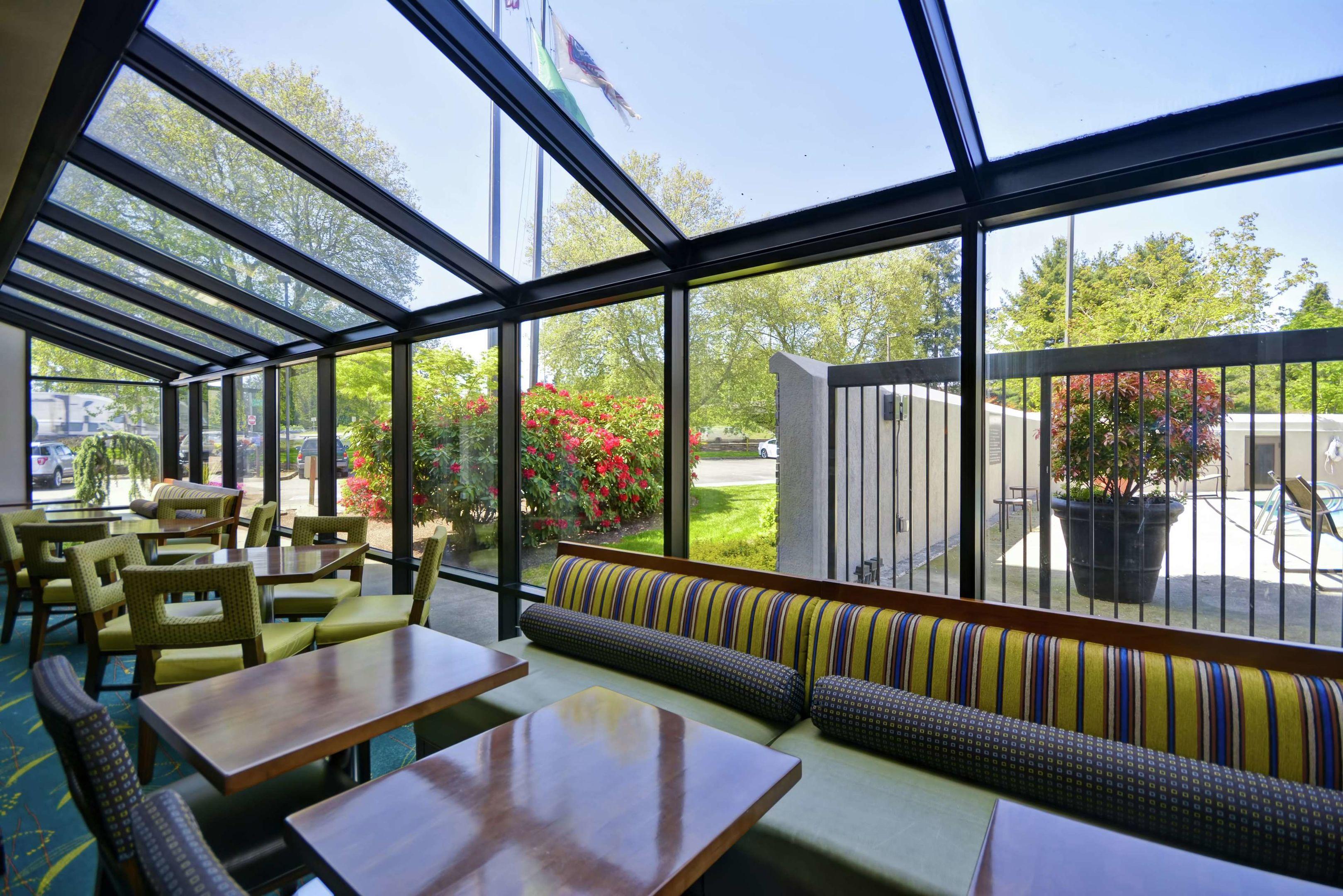 Hampton Inn Seattle Southcenter — photo 4