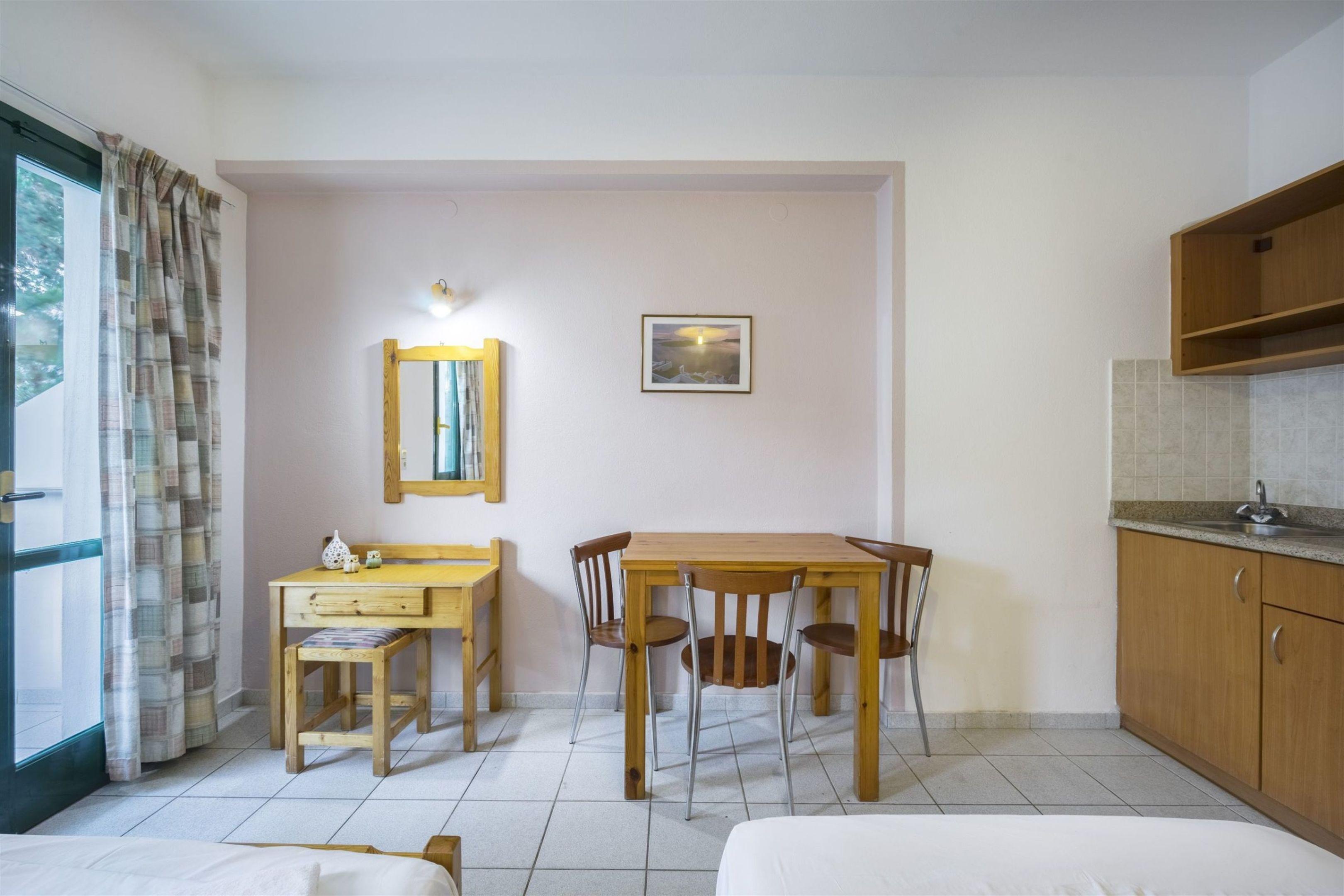 Anemi Hotel — photo 4
