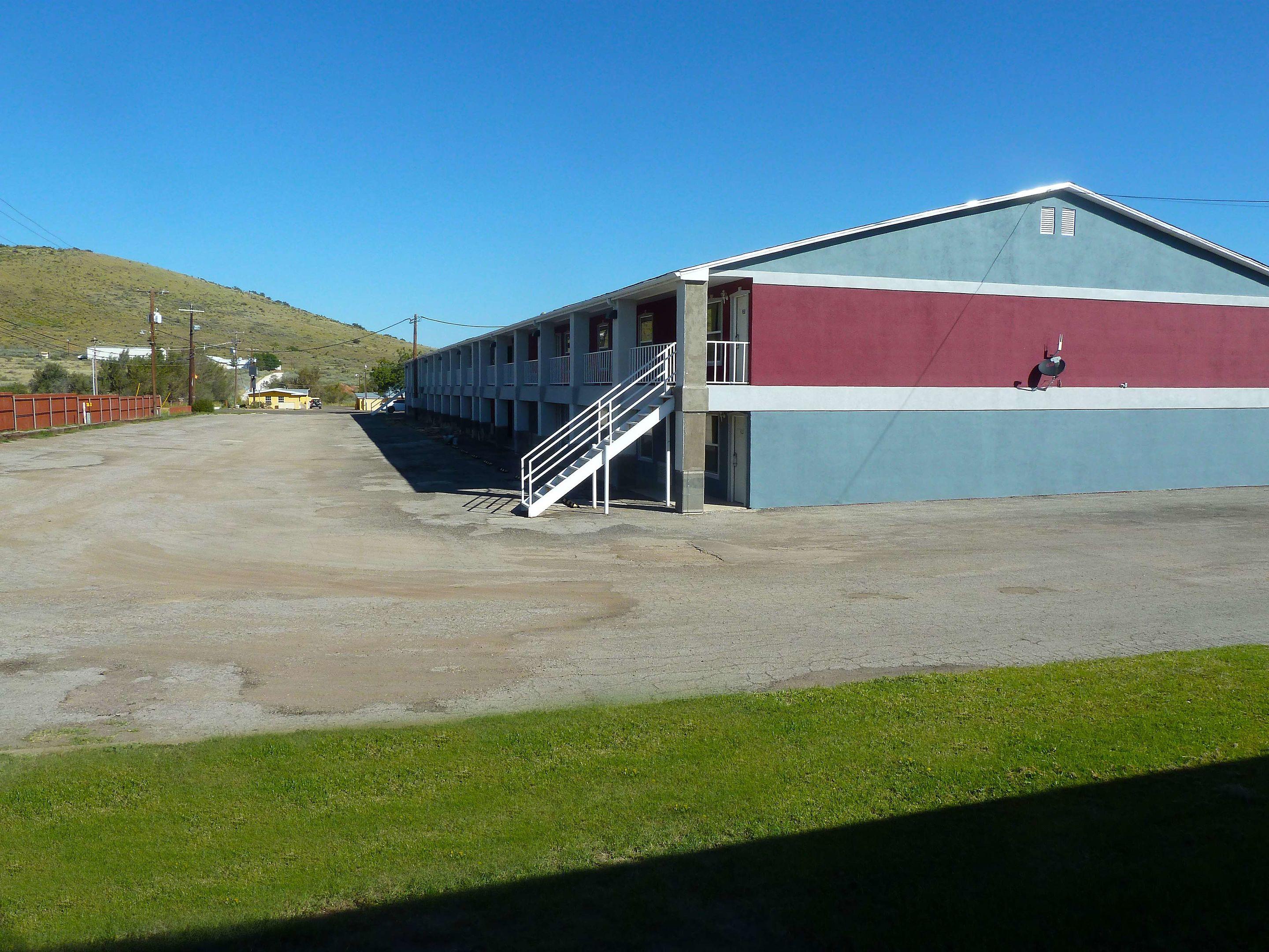 Americas Best Value Inn - Alpine, TX — photo 4