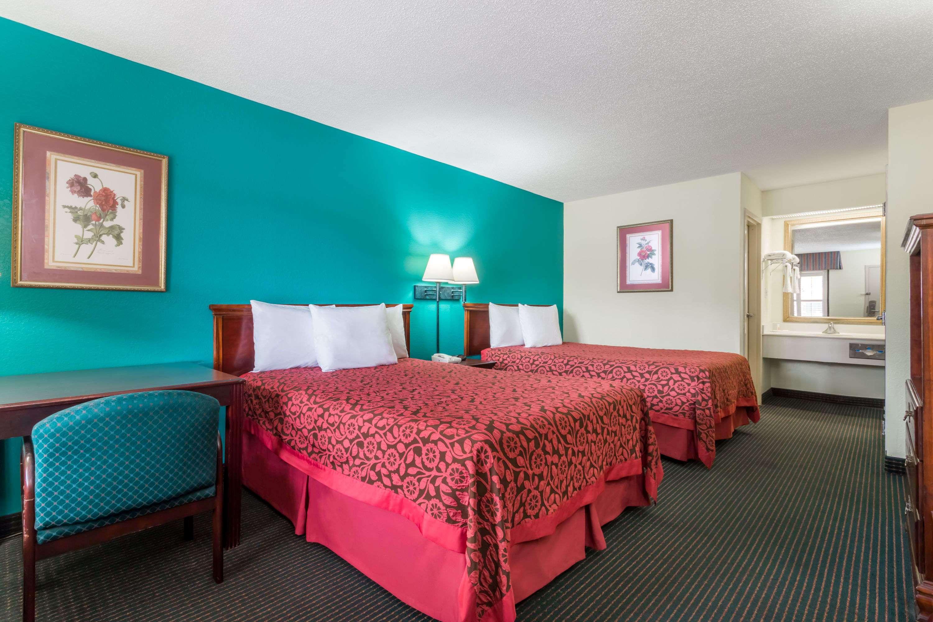 Days Inn Marianna — photo 5