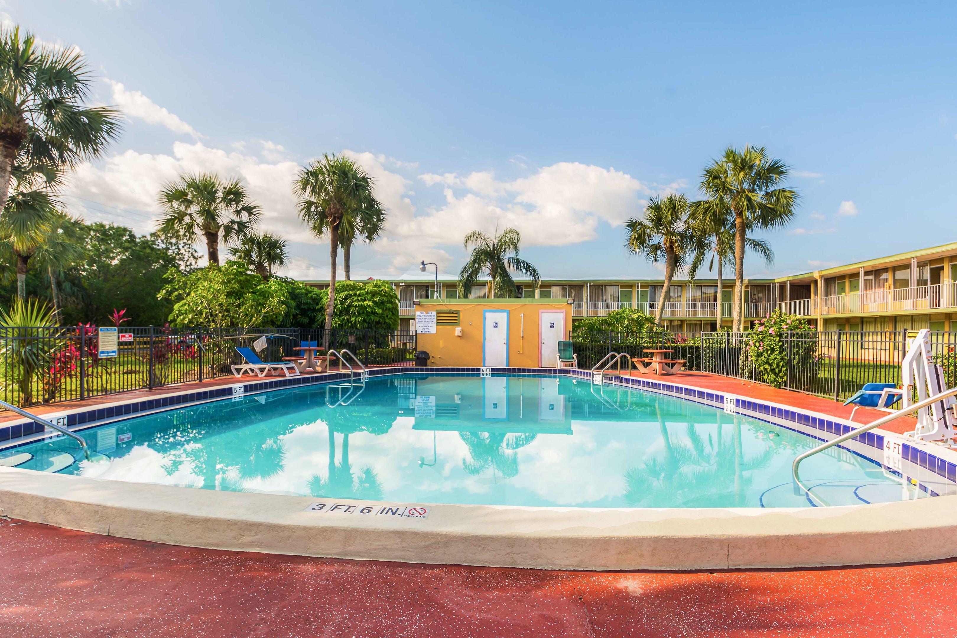 Motel 6 Vero Beach, FL — photo 4