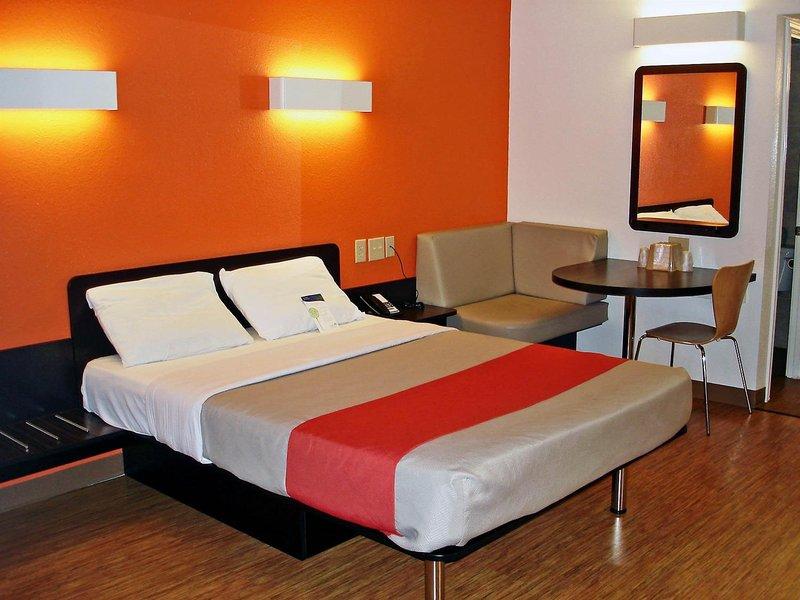 Motel 6 Sulphur Springs — photo 4