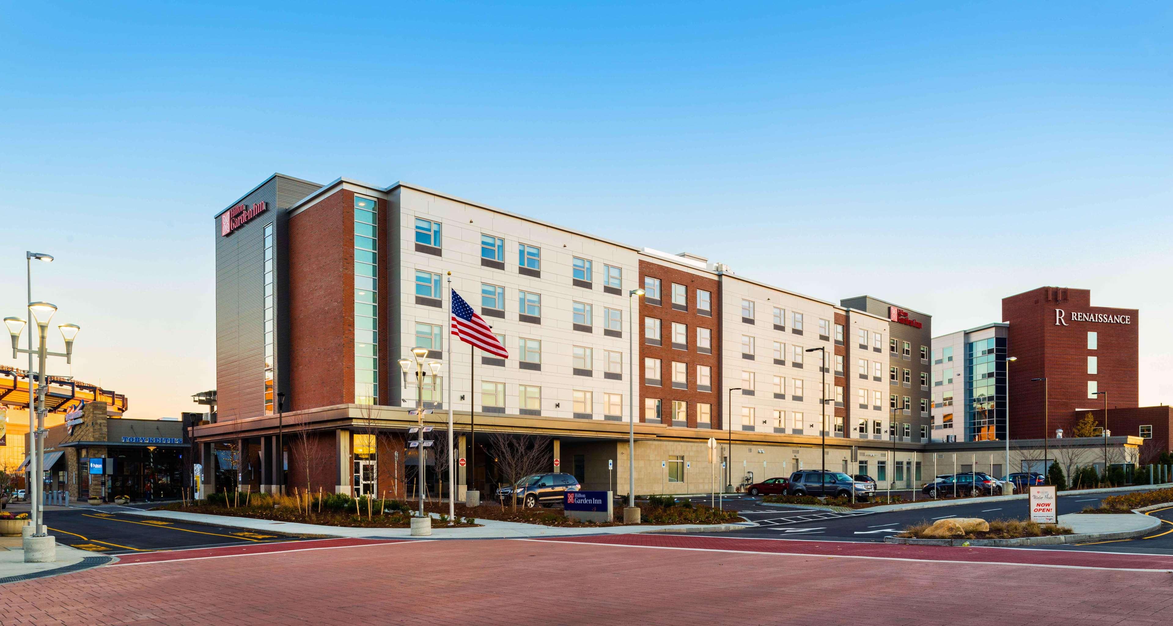 Hilton Garden Inn Foxborough Patriot Place — photo 4