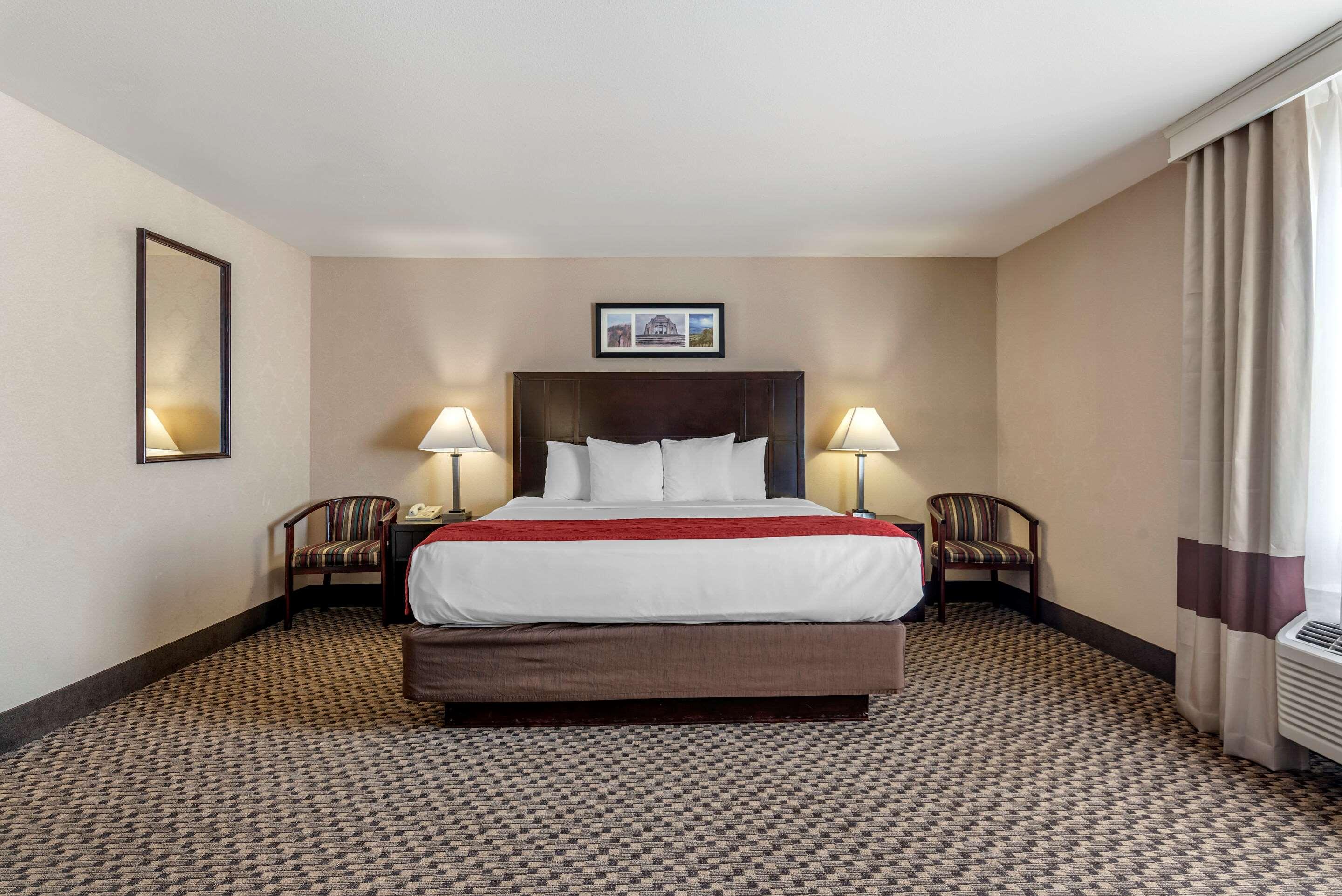 Comfort Inn Columbia Gorge Gateway — photo 4