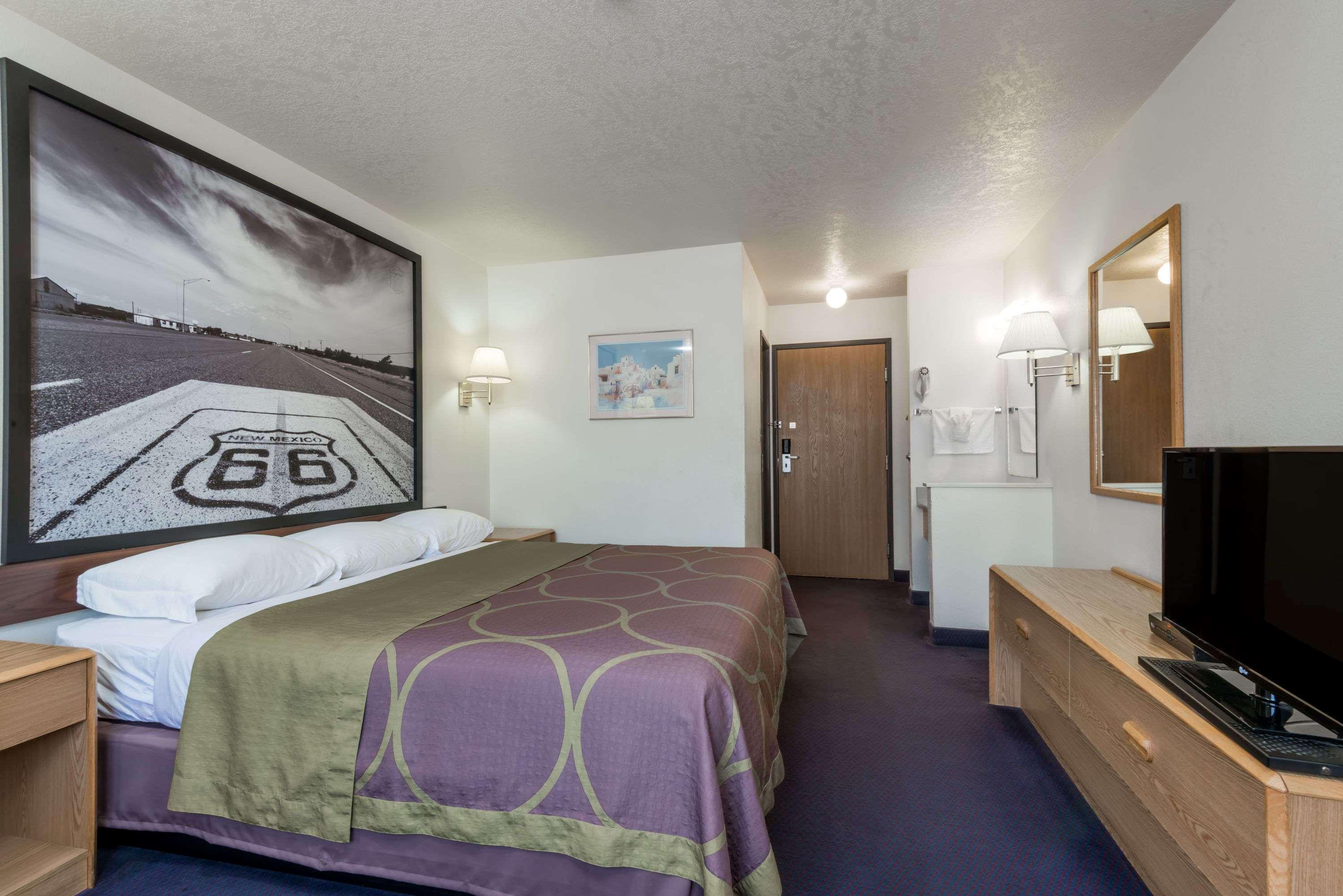Super 8 by Wyndham Bernalillo — photo 5