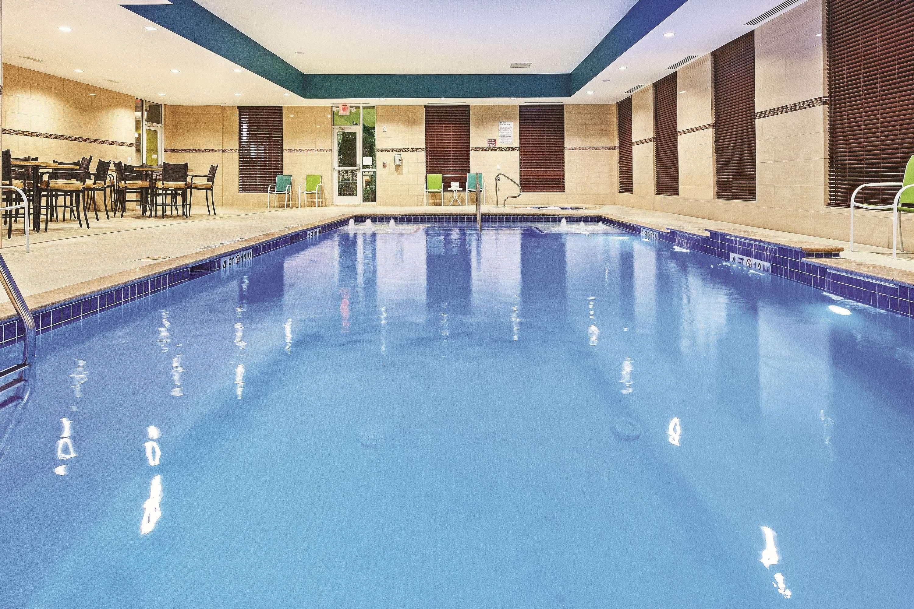 La Quinta Inn Ste Houston Willowbrook — photo 5