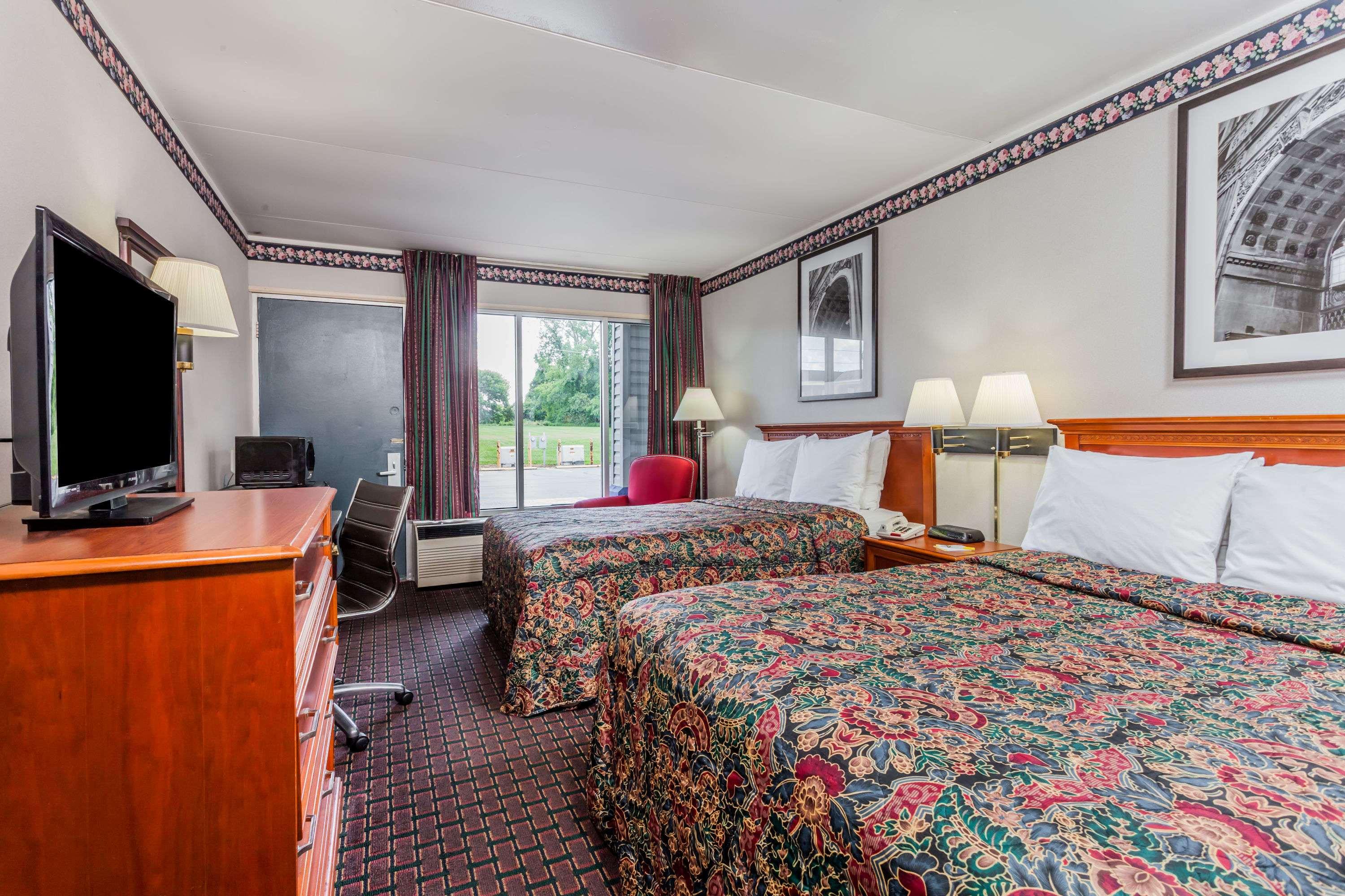 Days Inn Seymour — photo 4