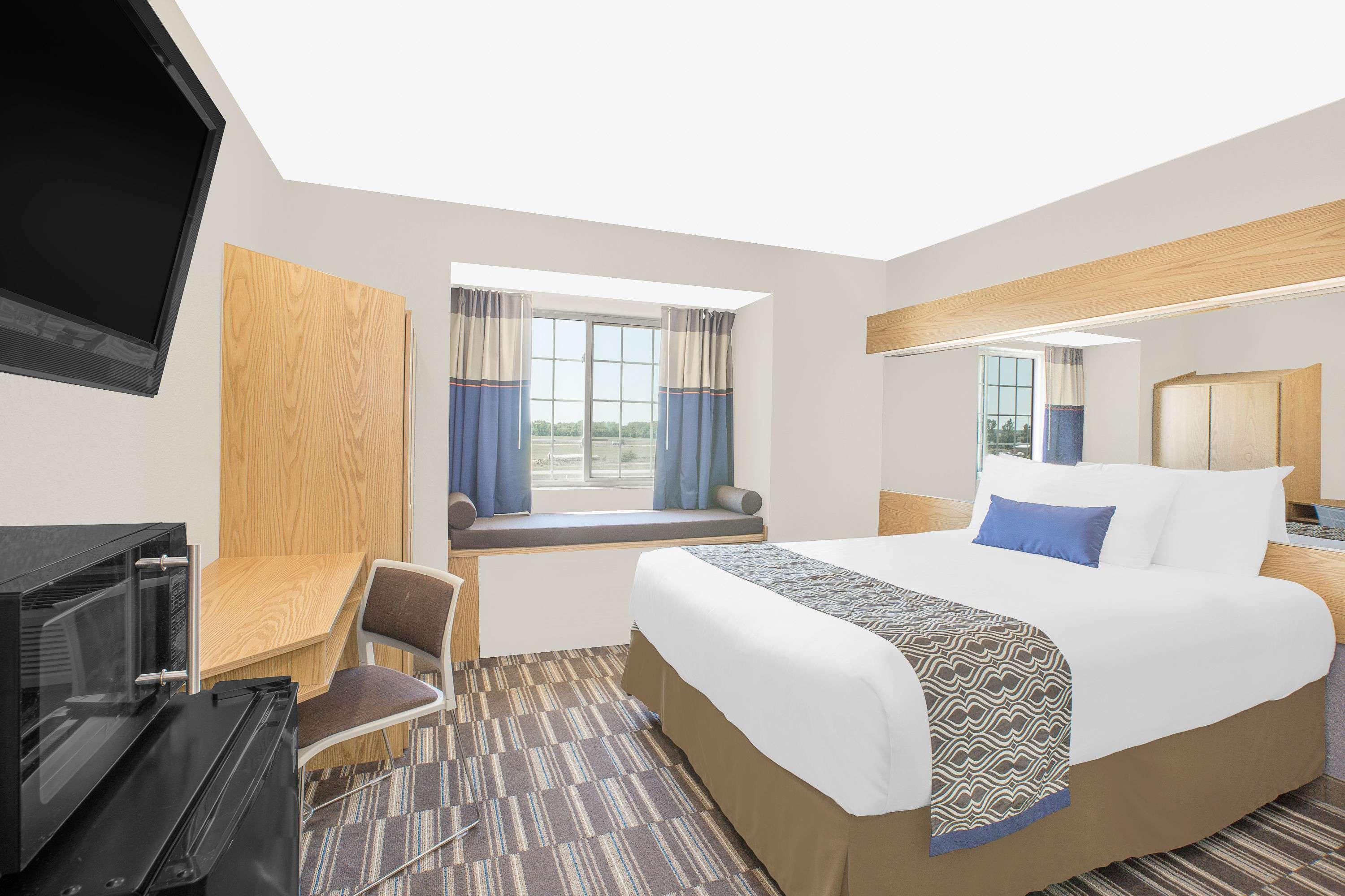 Microtel Inn & Suites by Wyndham Ames — photo 5