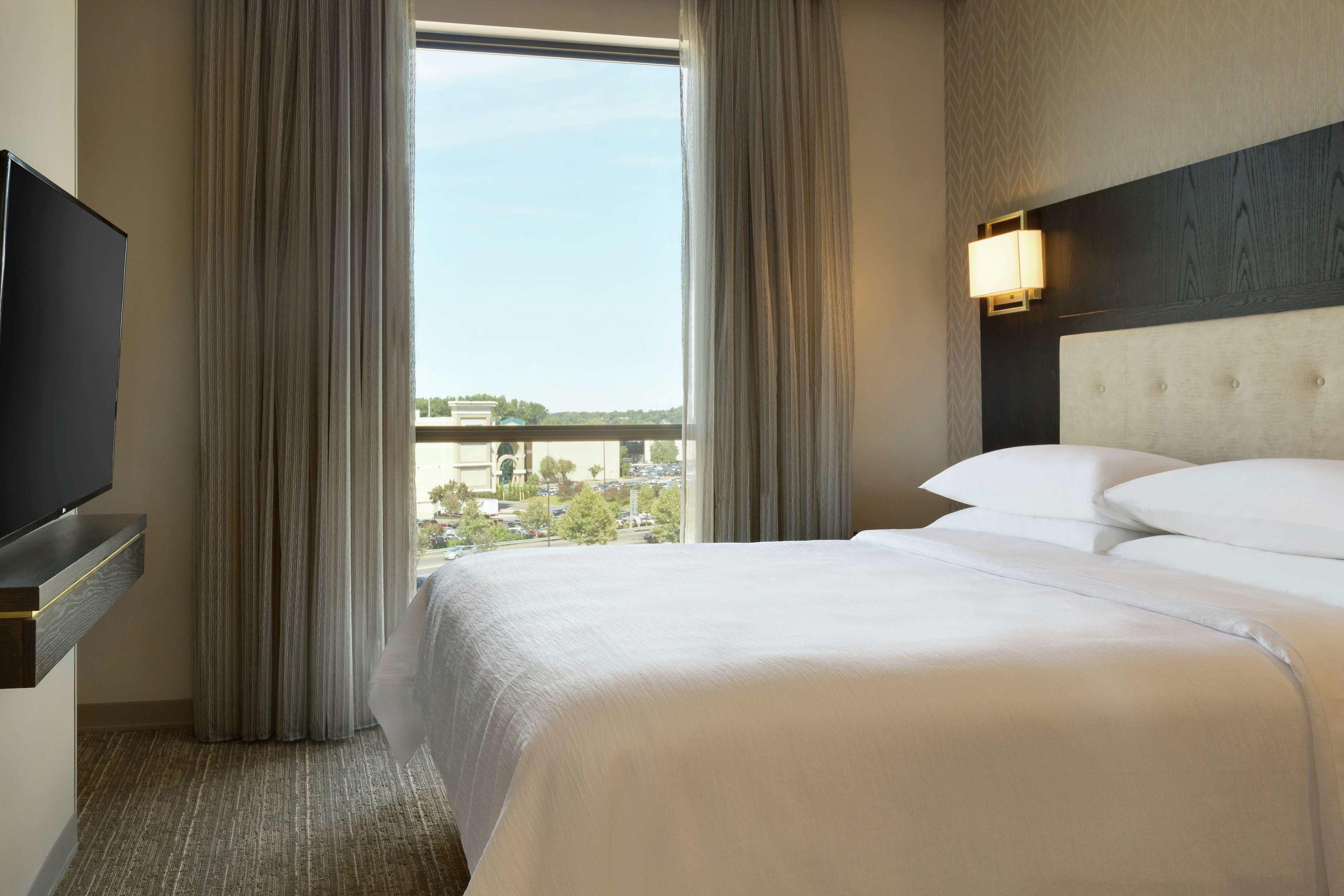 Embassy Suites by Hilton Syracuse Destiny USA — photo 4