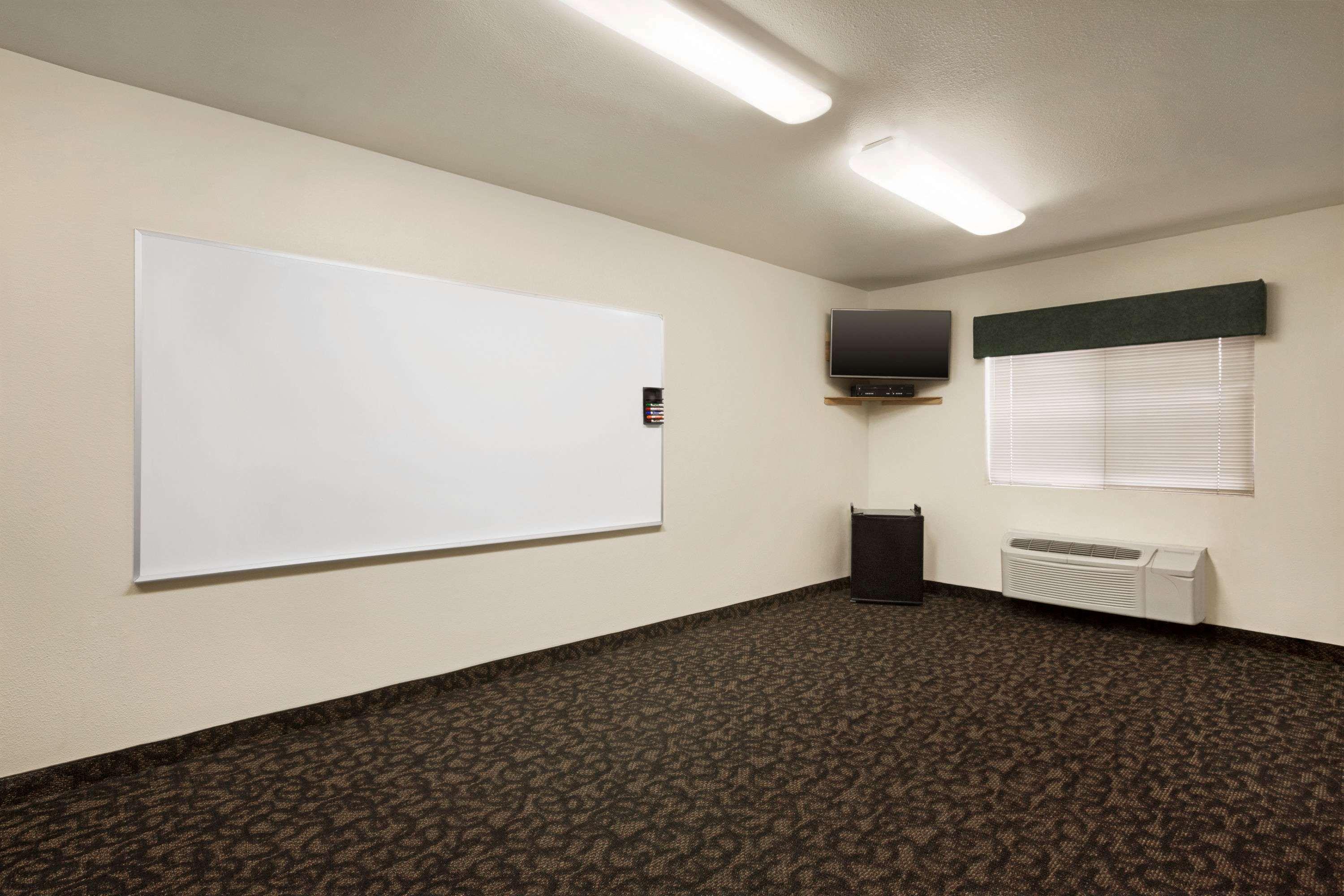 Travelodge by Wyndham Pecos — photo 5