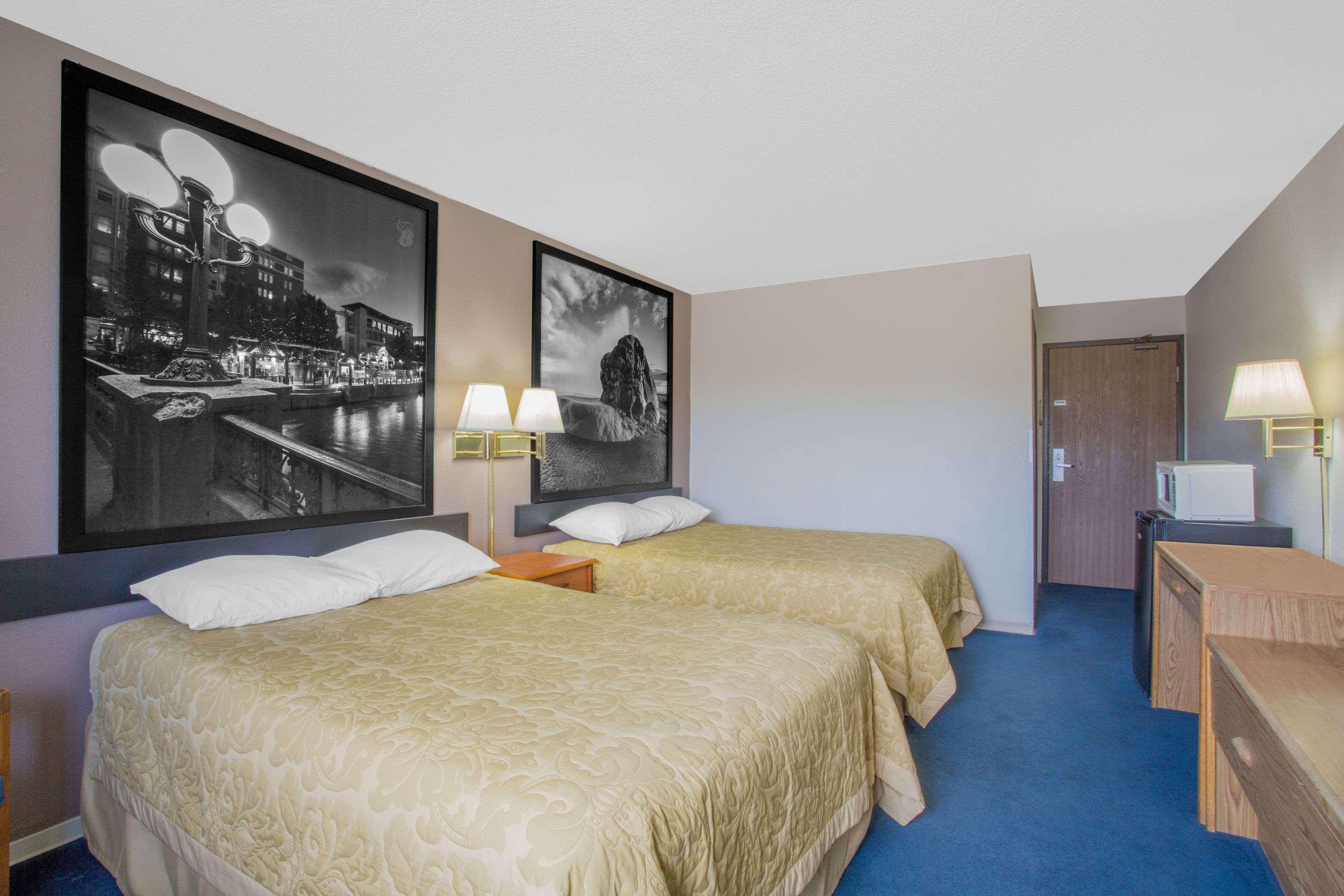 Super 8 by Wyndham Winnemucca NV — photo 4