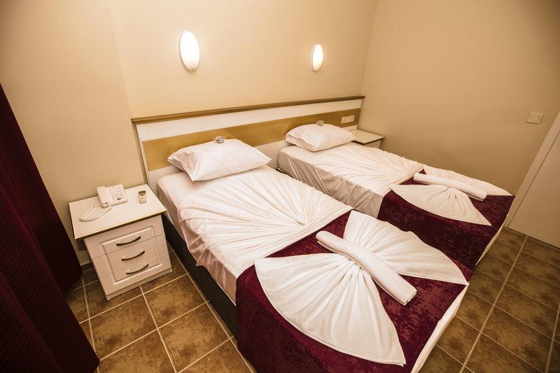 Comet Hotel & Resort — photo 4