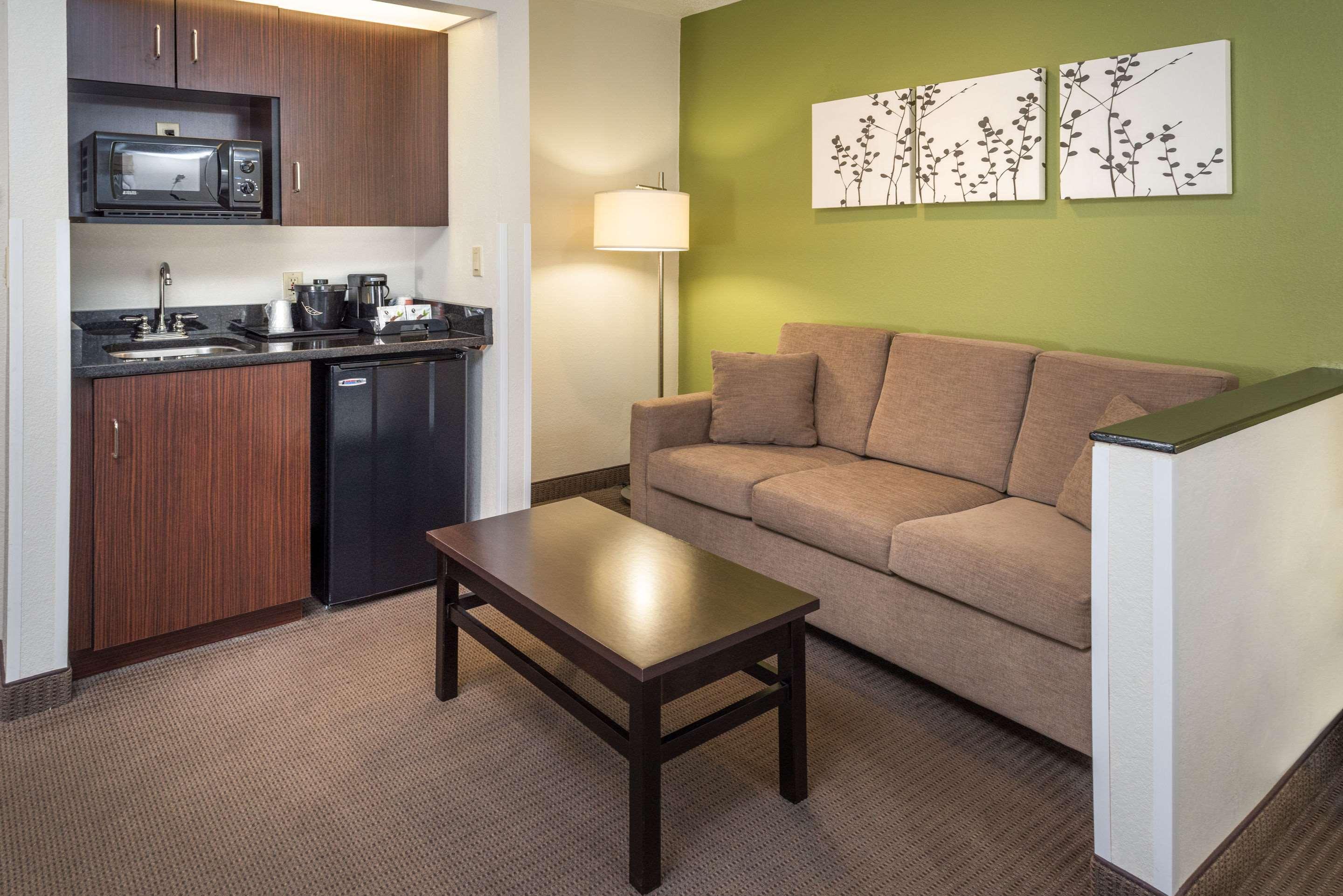 Sleep Inn & Suites Cross Lanes — photo 4