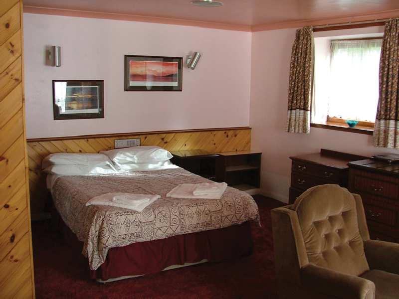 The Famous Bein Inn — photo 4