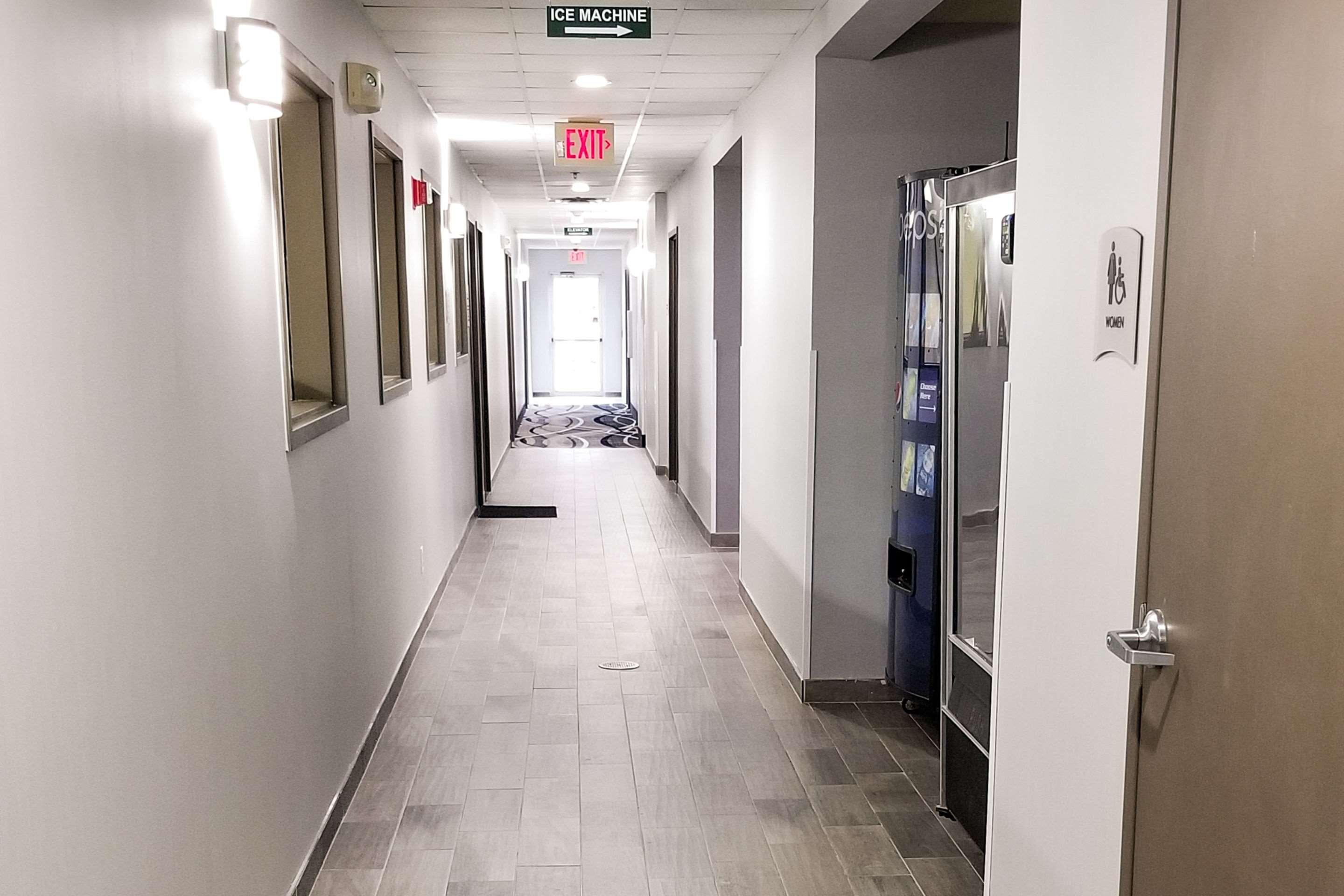 Quality Inn & Suites Cincinnati Sharonville — photo 5