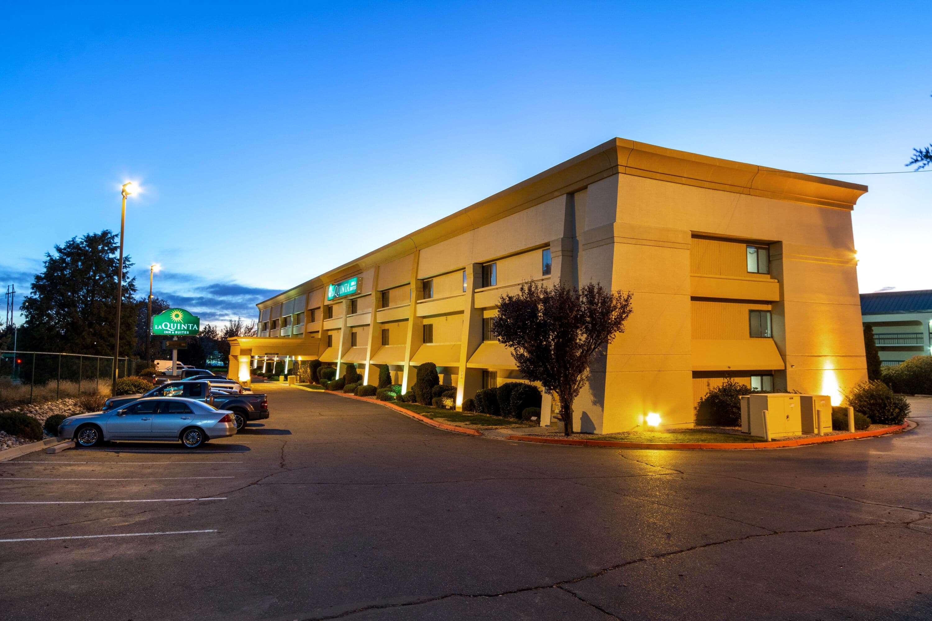 La Quinta Inn & Suites Albuquerque Journal Ctr NW — photo 4