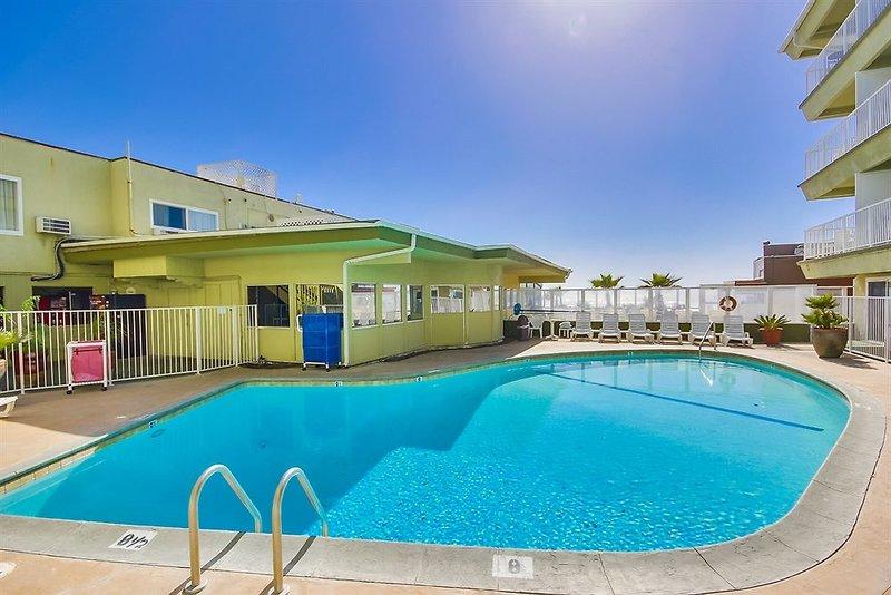 Surfer Beach Hotel — photo 4