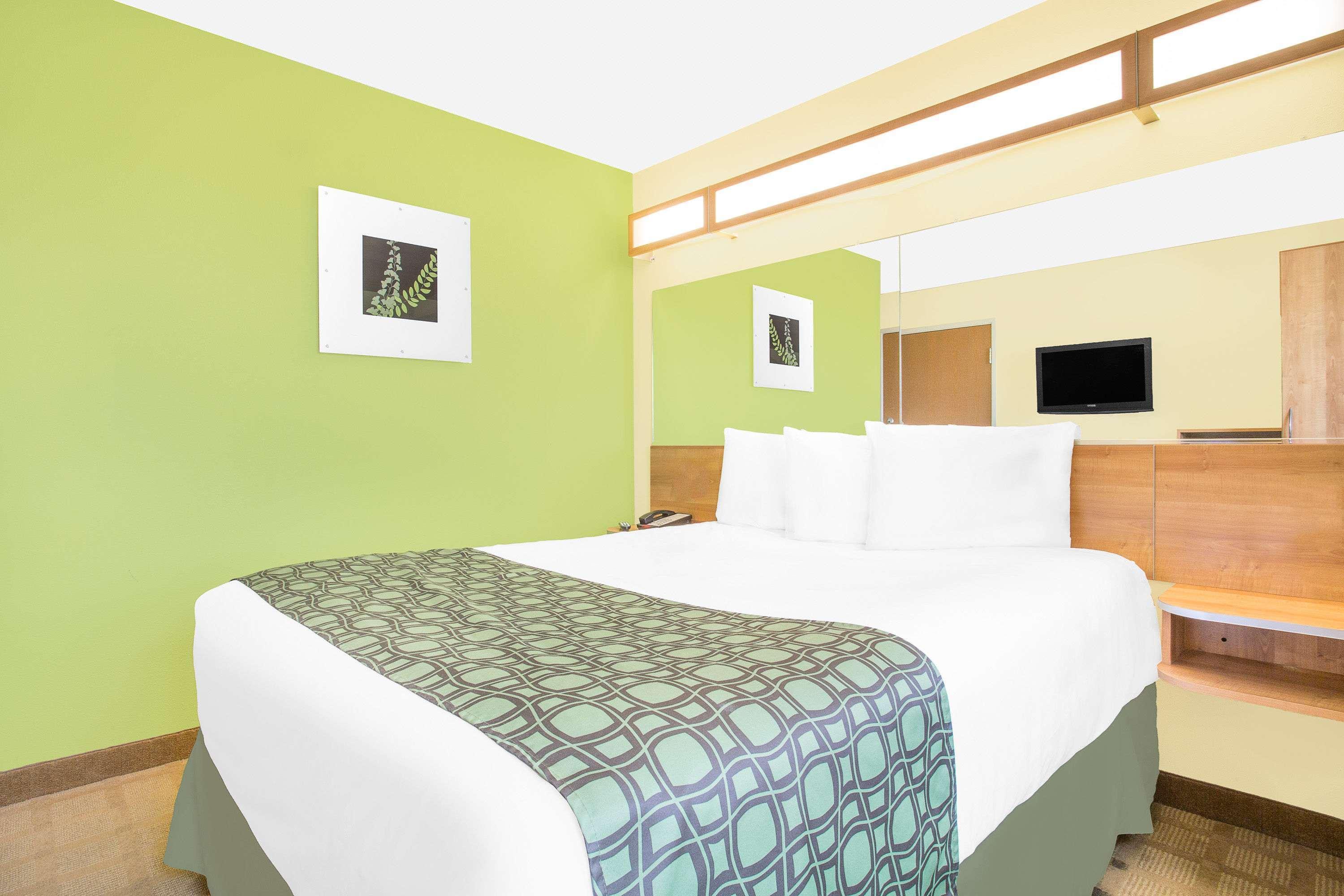 Microtel Inn & Suites Tuscumbia / Muscle Shoals — photo 4