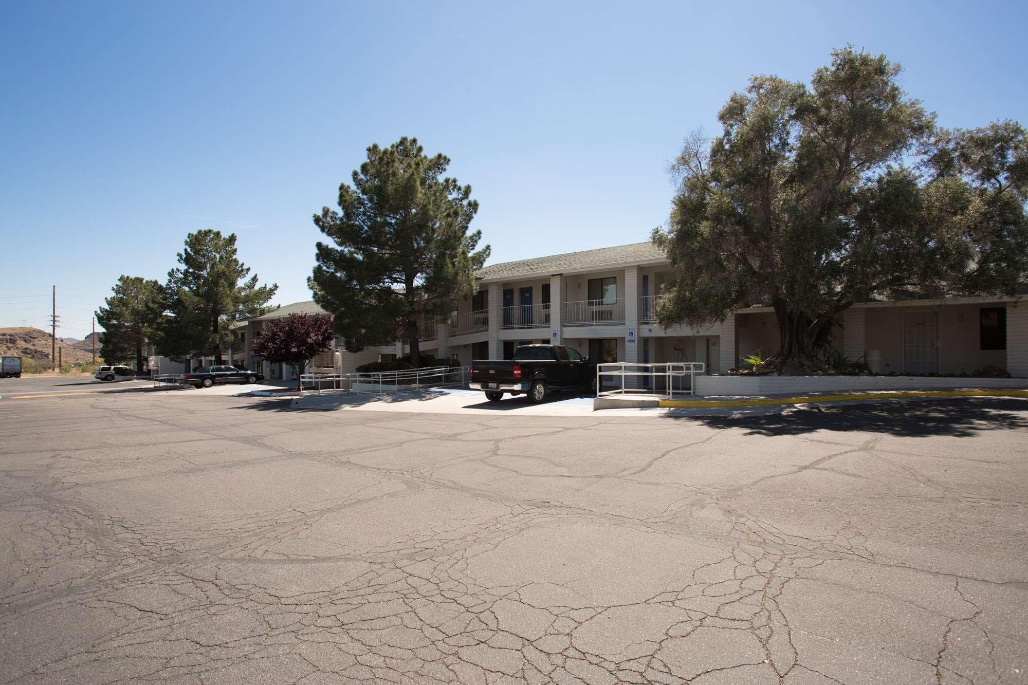 Motel 6 Kingman West — photo 4