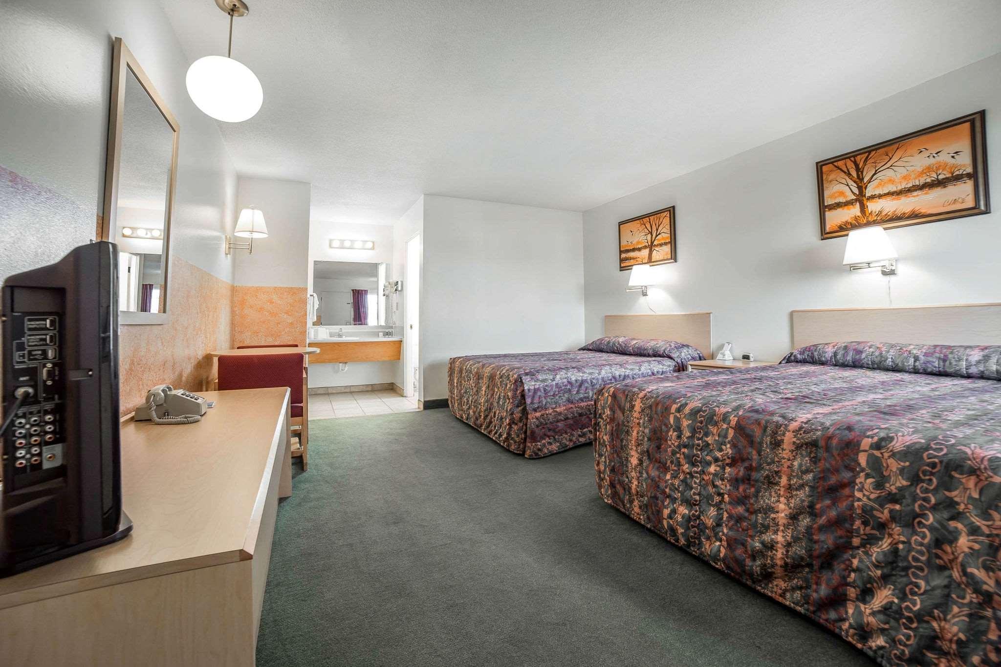Rodeway Inn Boardman — photo 5