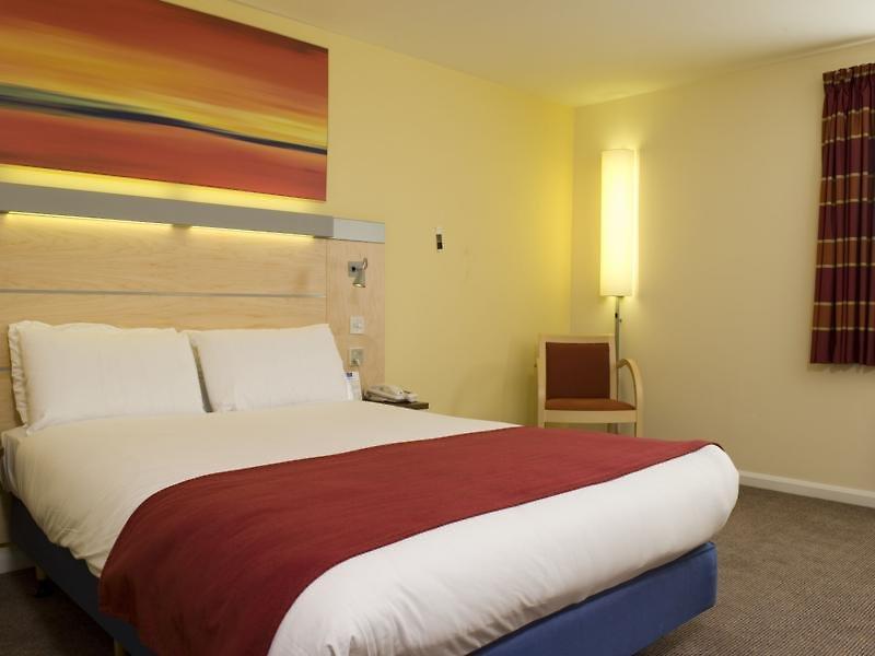 Holiday Inn Express Warwick - Stratford-upon-Avon — photo 5