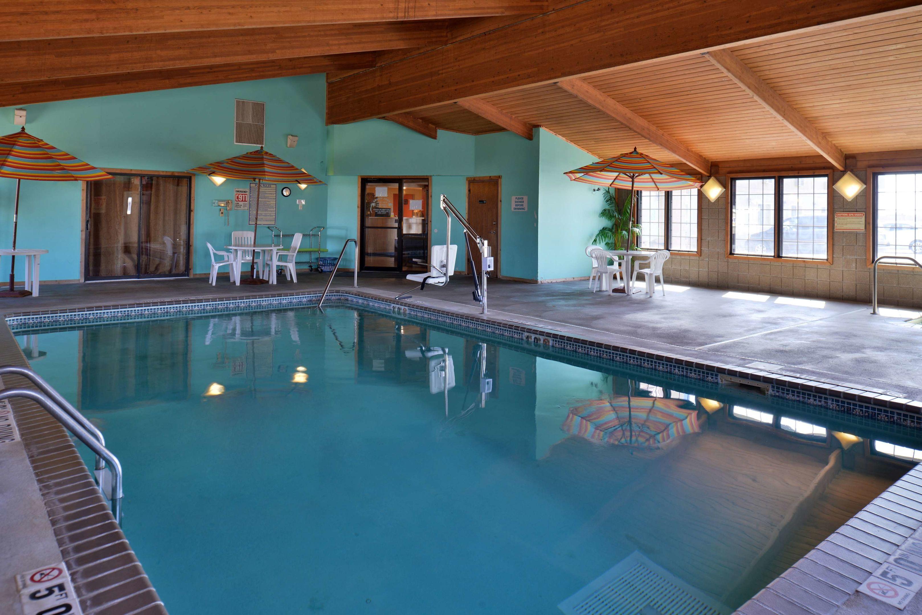 Americas Best Value Inn Sauk Centre — photo 4