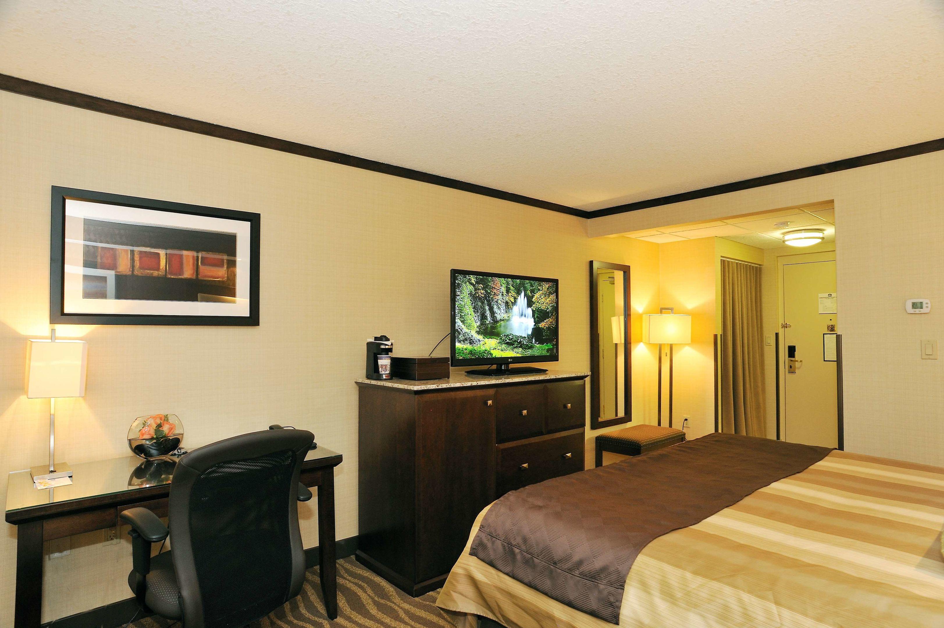 Best Western Premier Denham Inn & Suites — photo 5