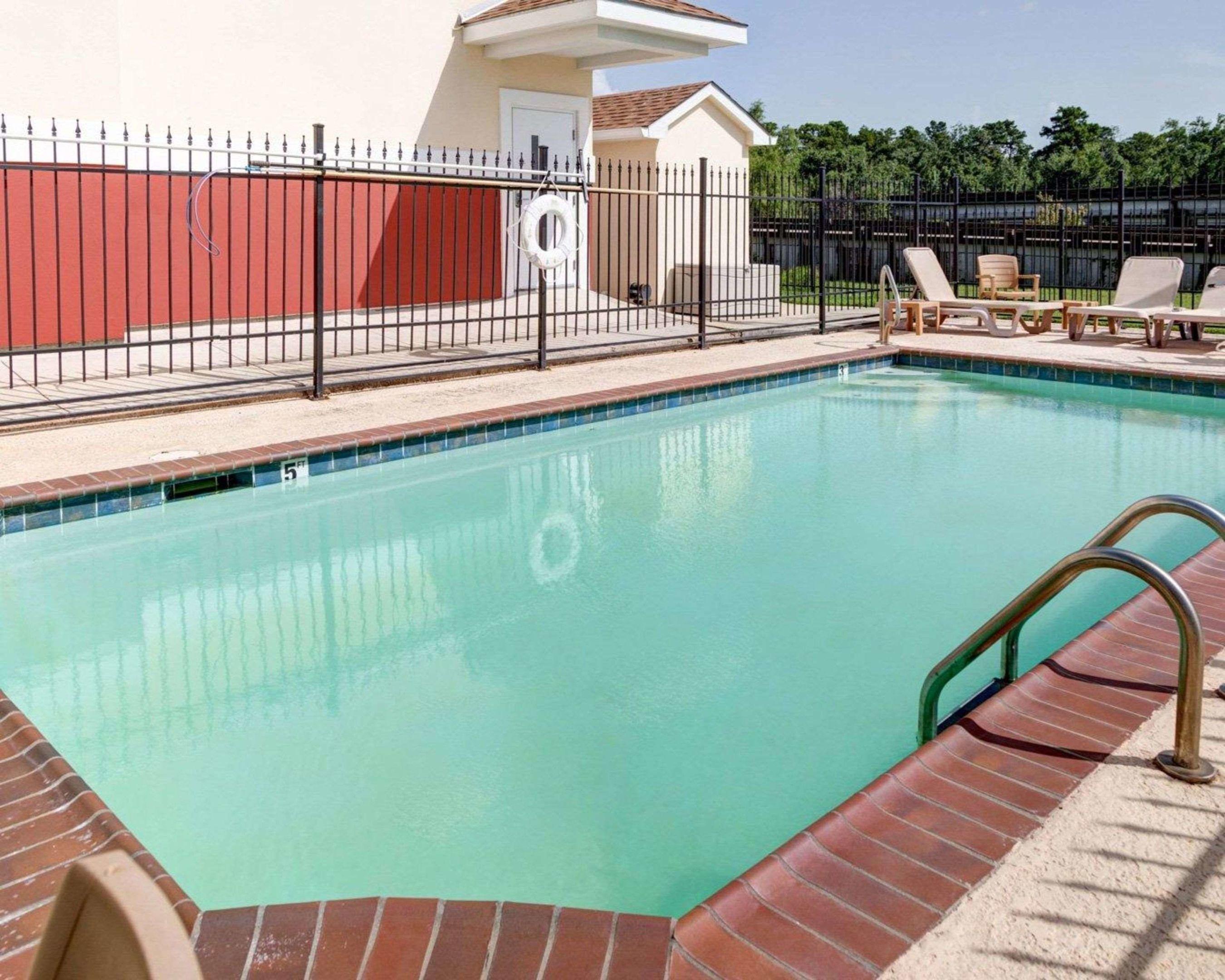 Suburban Extended Stay LaPlace — photo 5