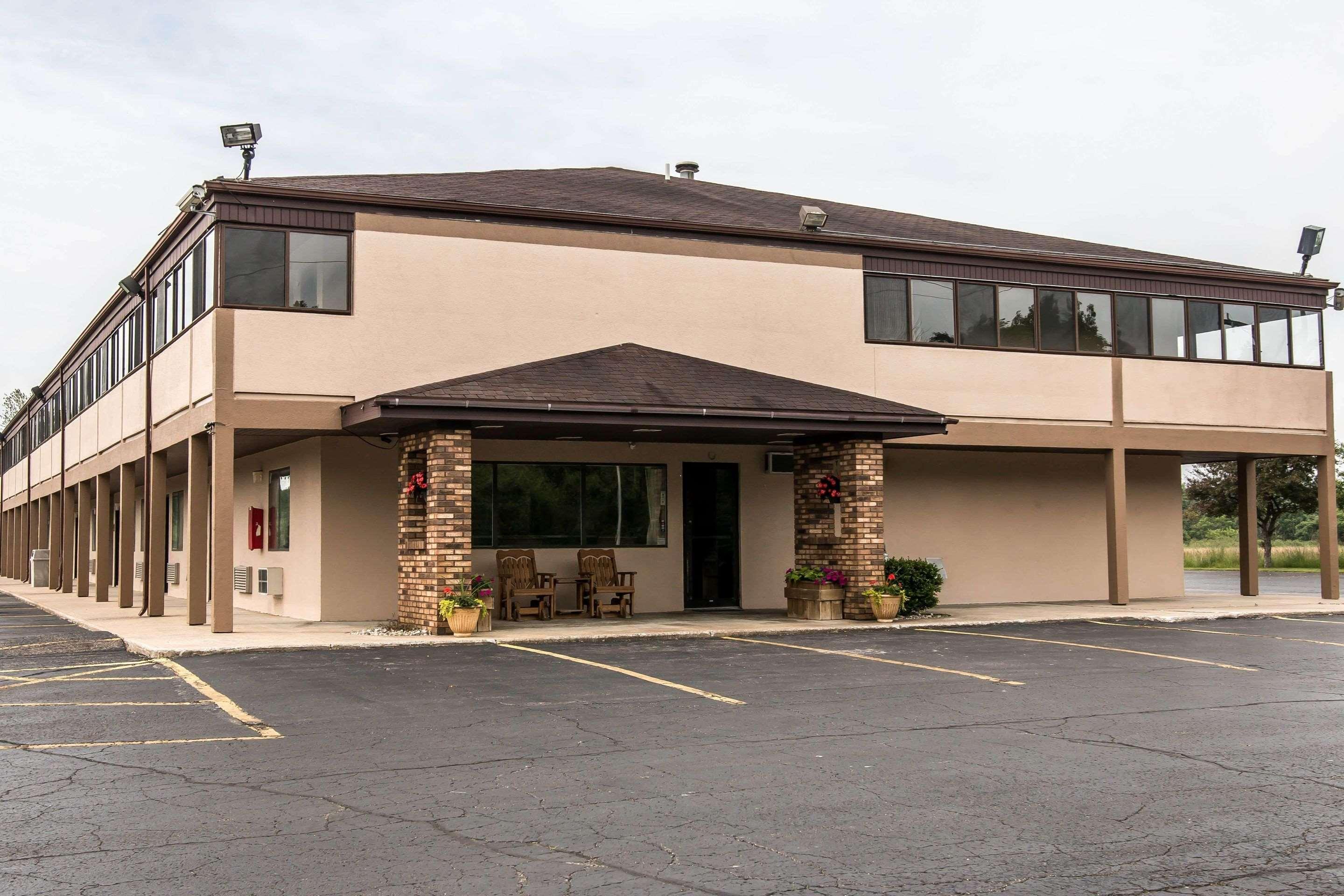 Econo Lodge Paw Paw — photo 5