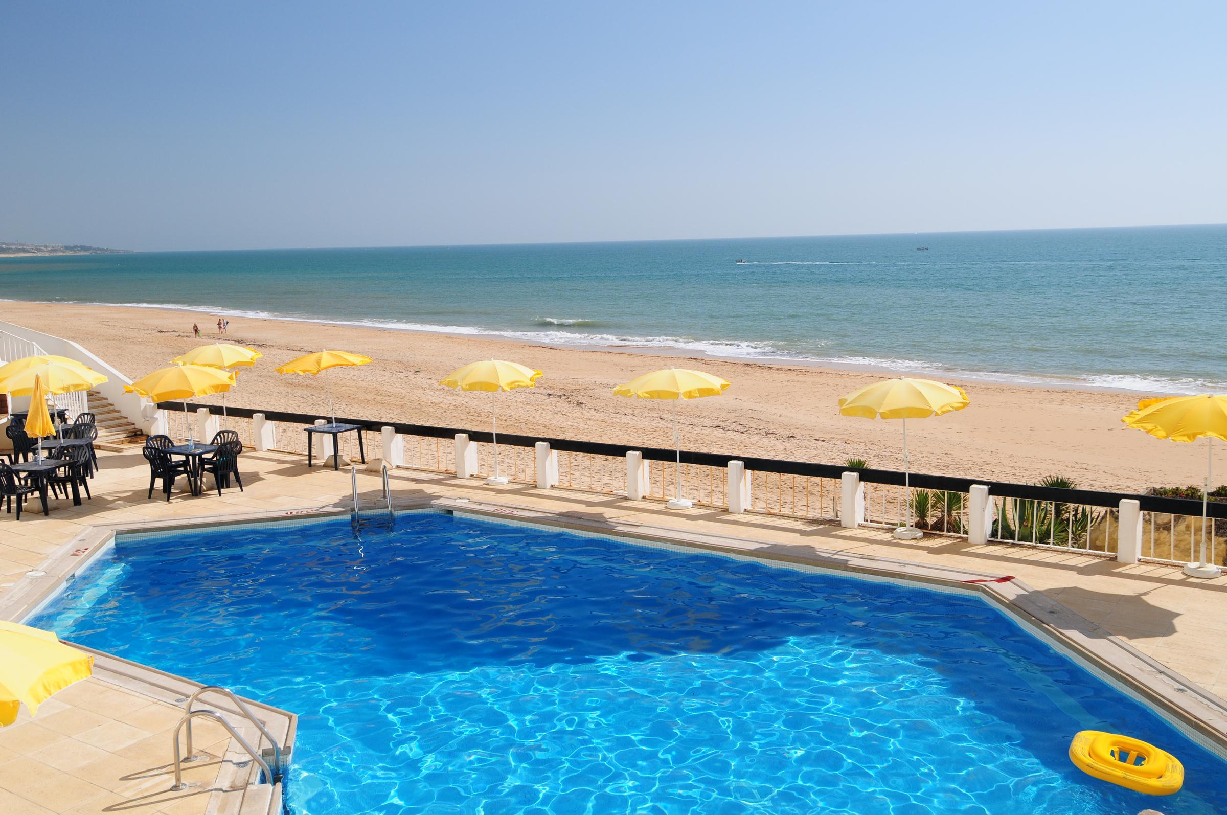 Holiday Inn Algarve - Armacao de Pera — photo 3