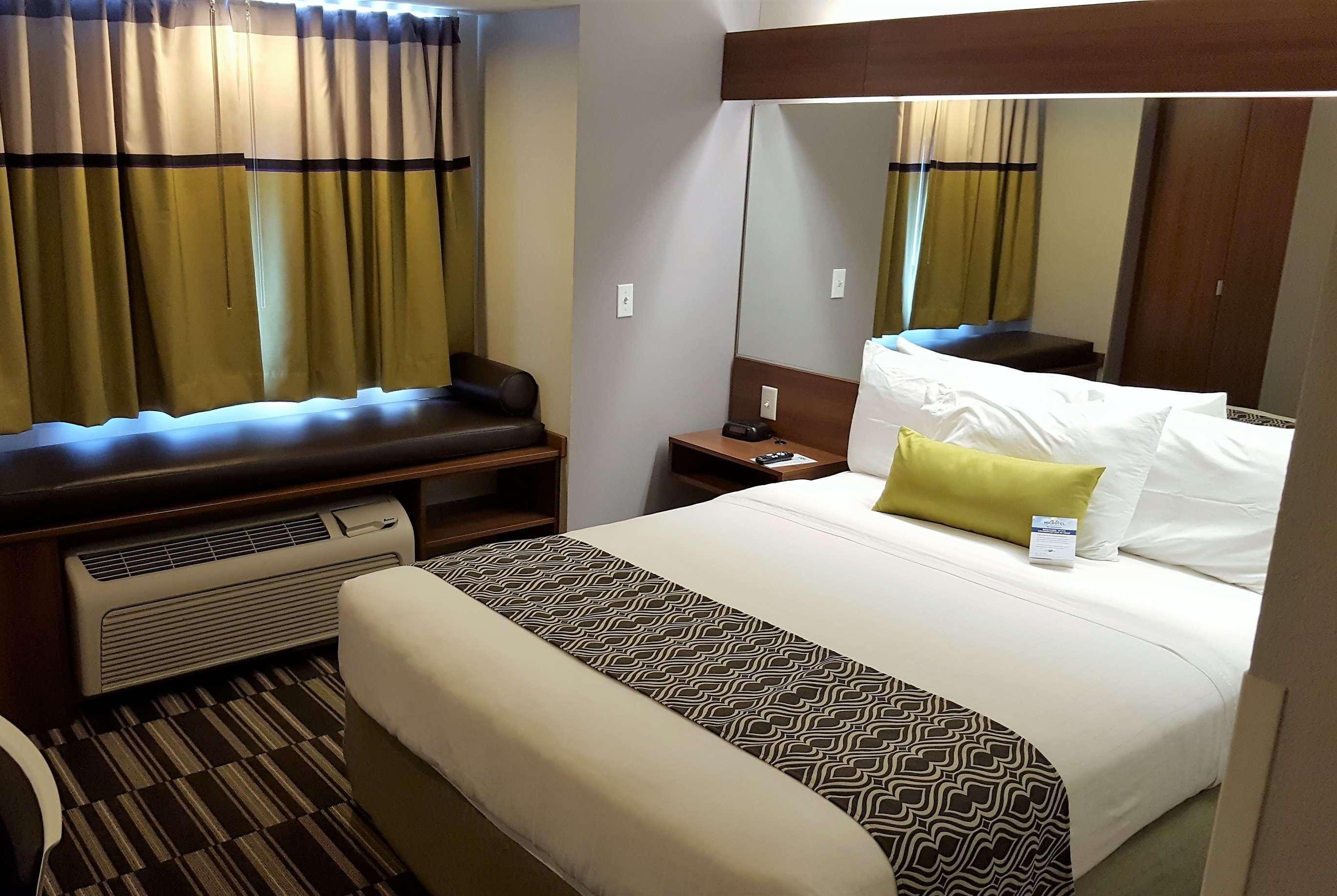 Microtel Inn & Suites Bellevue — photo 4