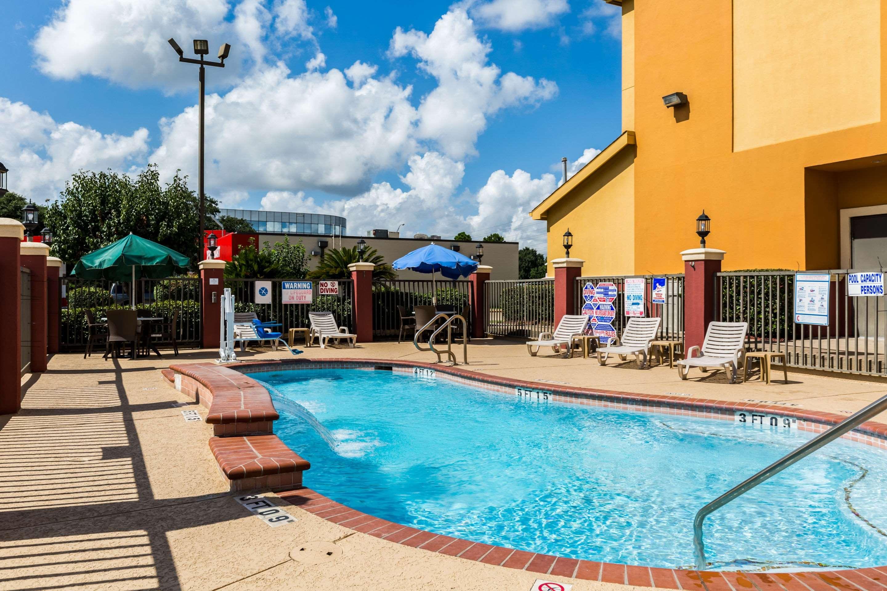 Comfort Suites Westchase — photo 4