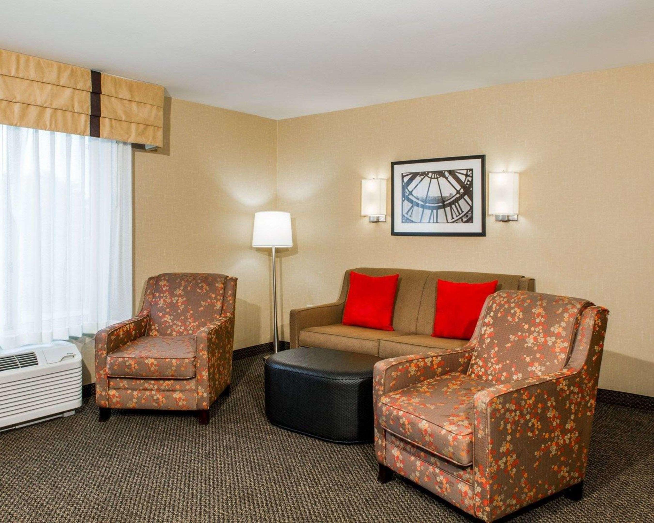 Cambria Suites Appleton — photo 3