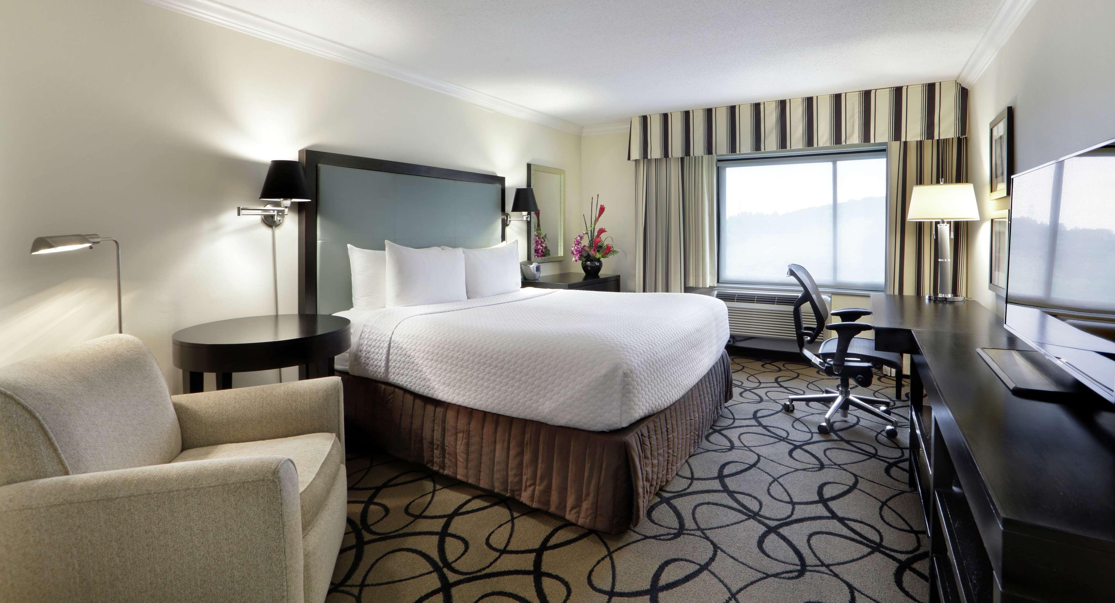 The Verve Boston Natick, Tapestry Collection by Hilton — photo 5