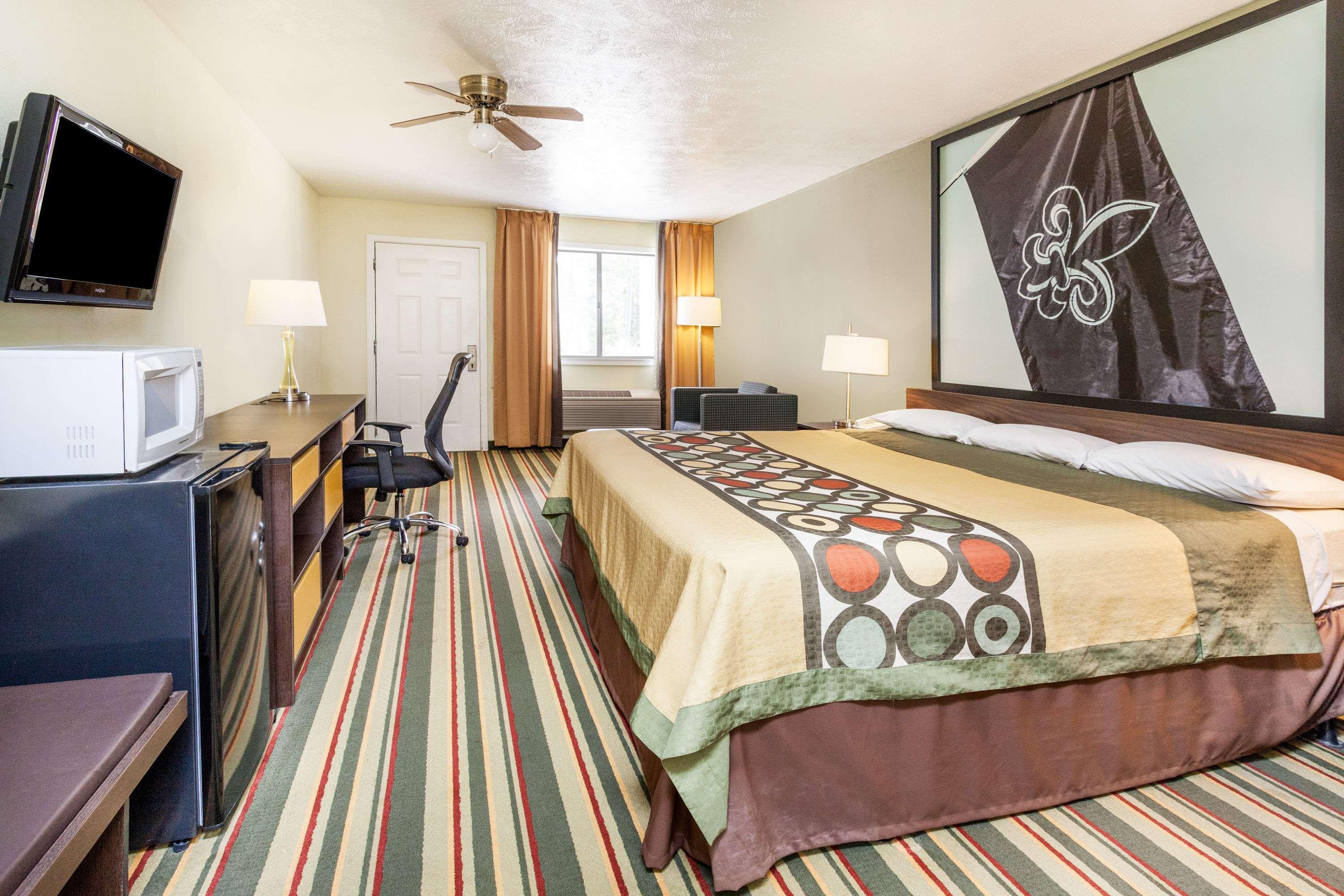 Super 8 by Wyndham Brookhaven — photo 4