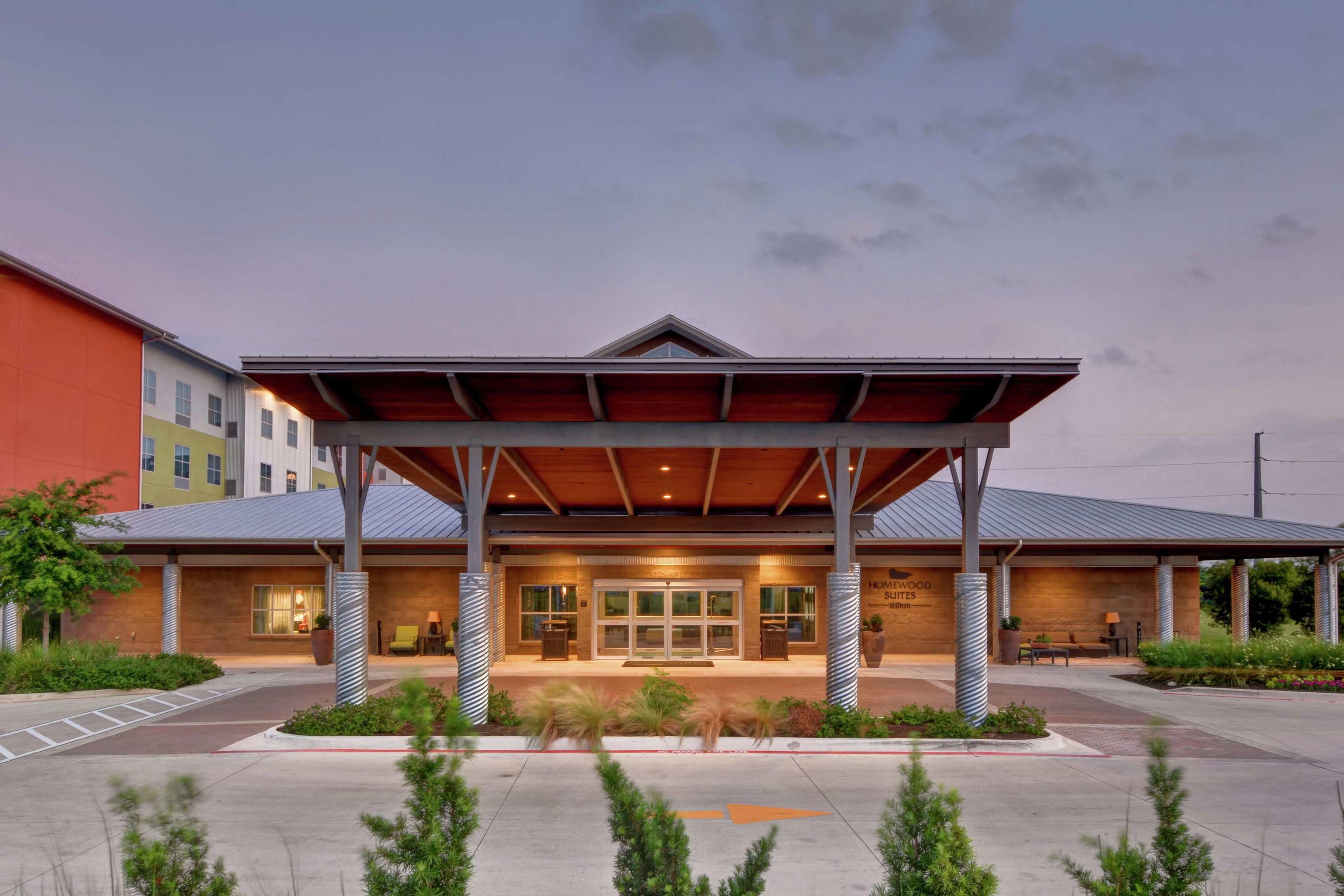 Homewood Suites by Hilton TechRidge Parmer @ I-35 — photo 4