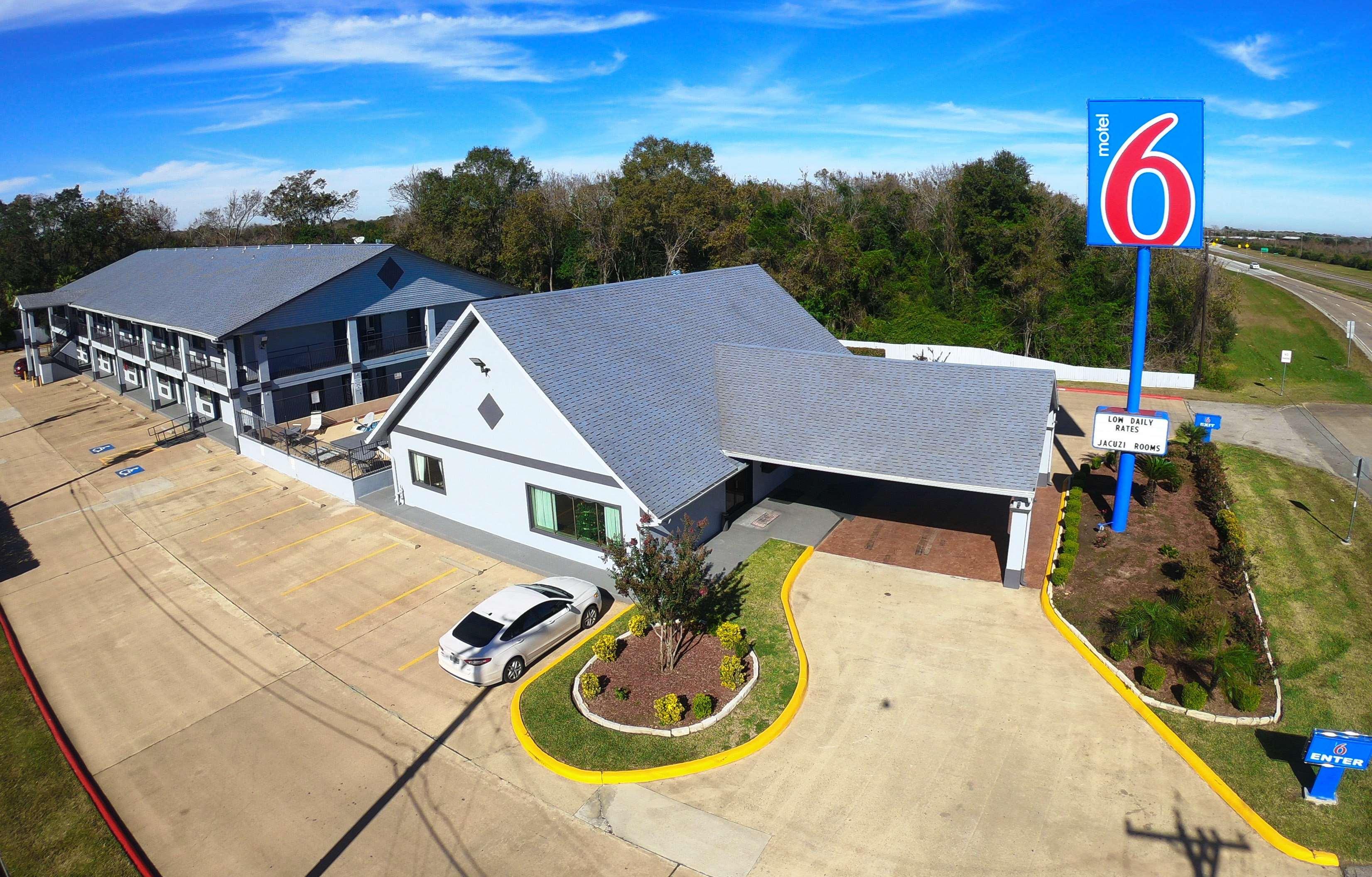Motel 6 Alvin, TX — photo 4