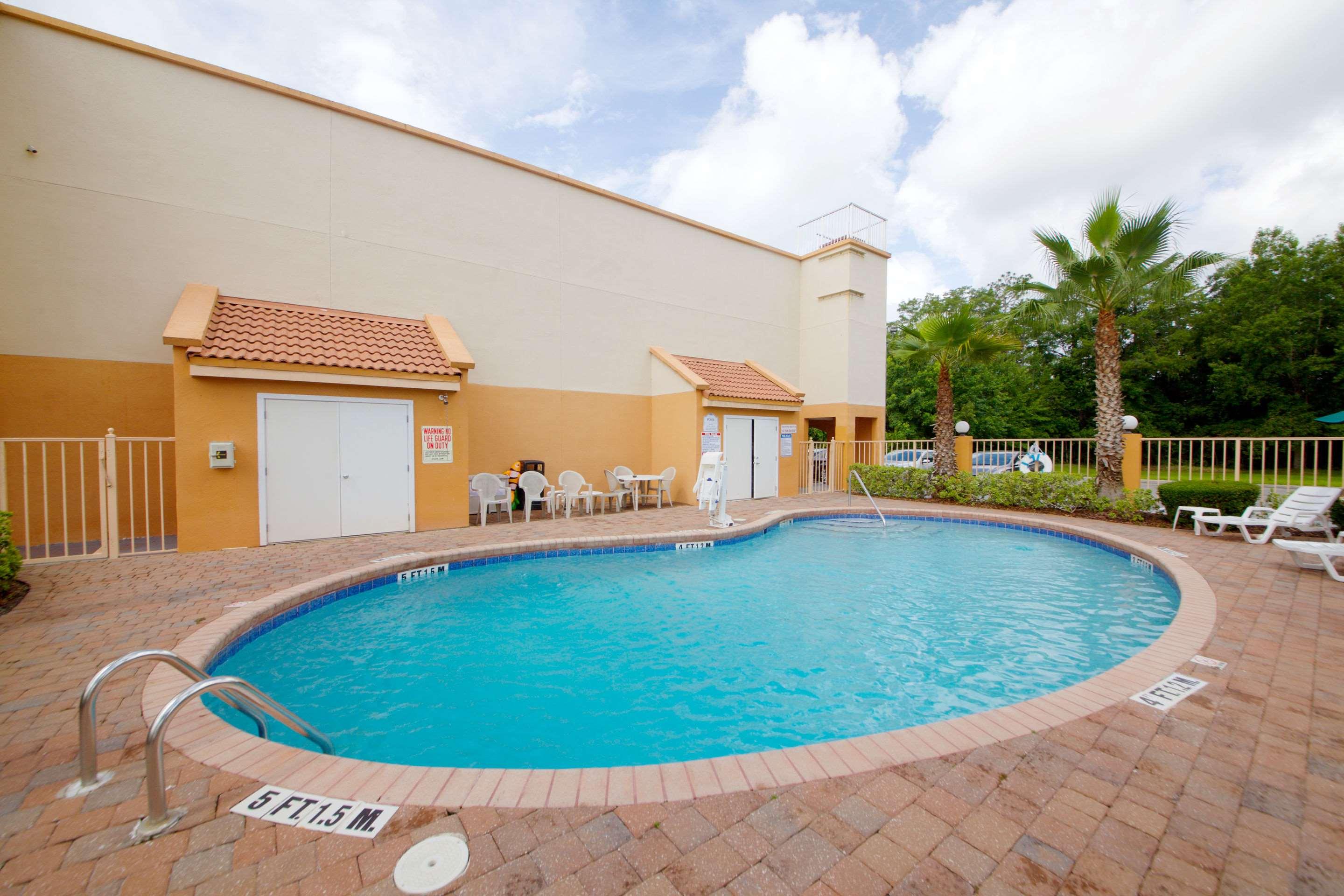 Quality Inn Outlet Mall — photo 4