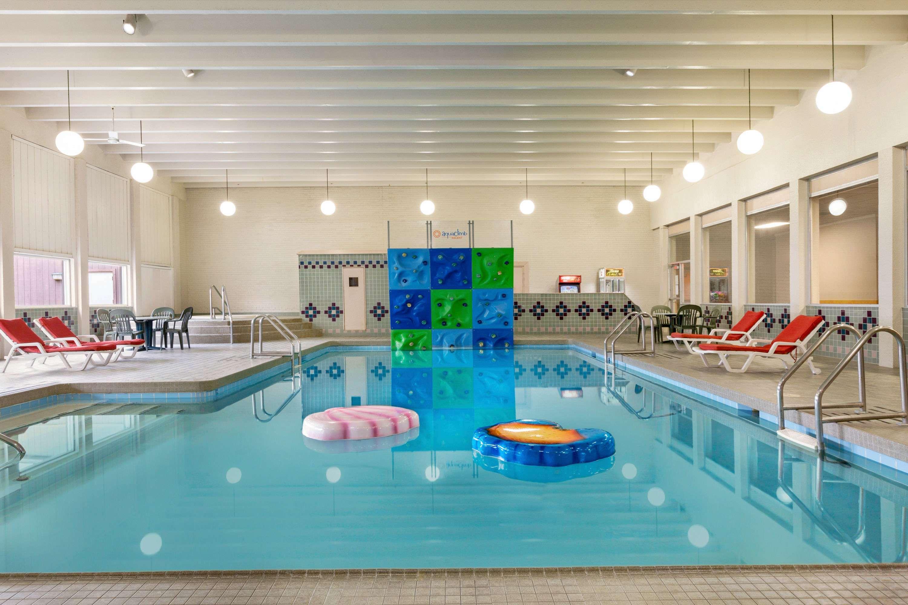 Ramada Bismarck — photo 5
