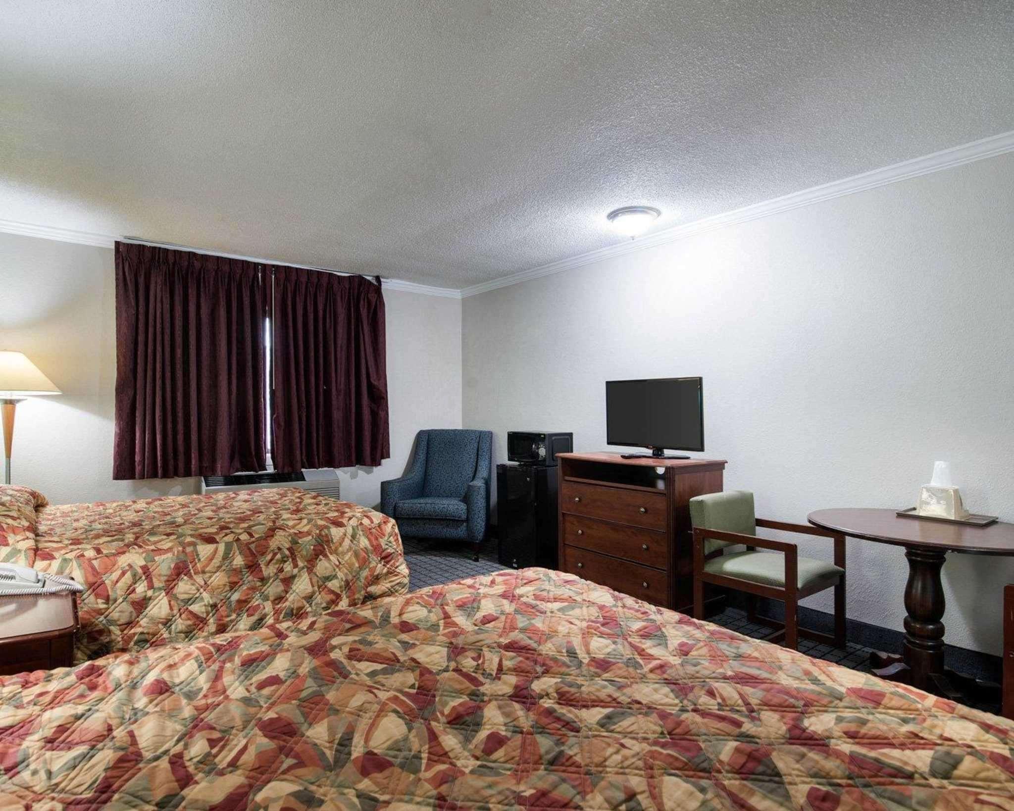 Rodeway Inn — photo 5
