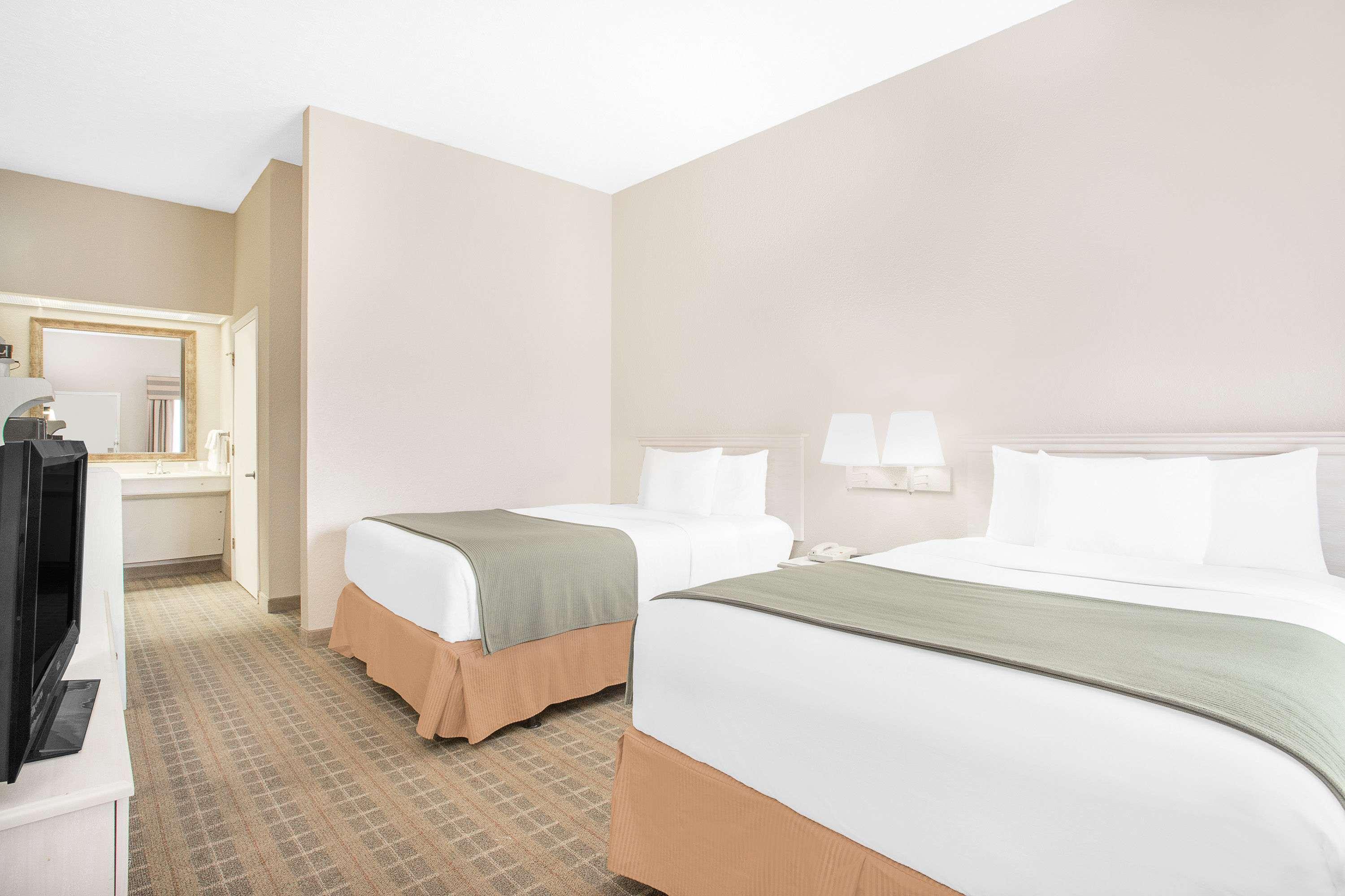 Baymont Inn & Suites Crestview — photo 5