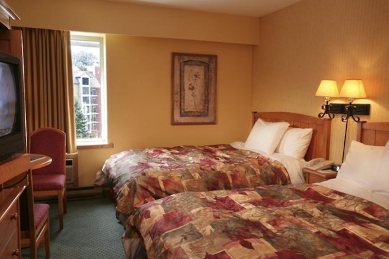 Crystal Lodge & Suites — photo 3