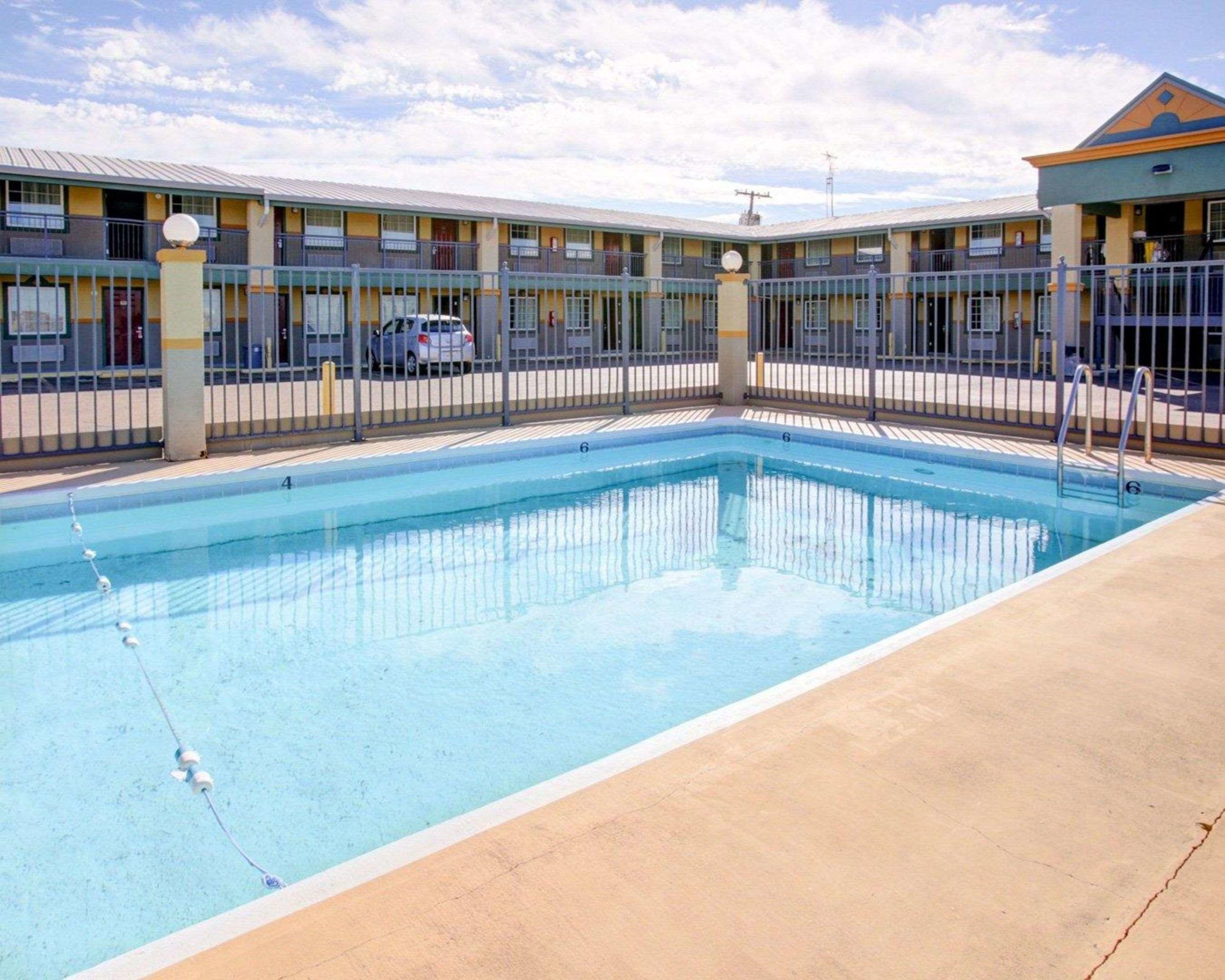 Econo Lodge Temple — photo 5